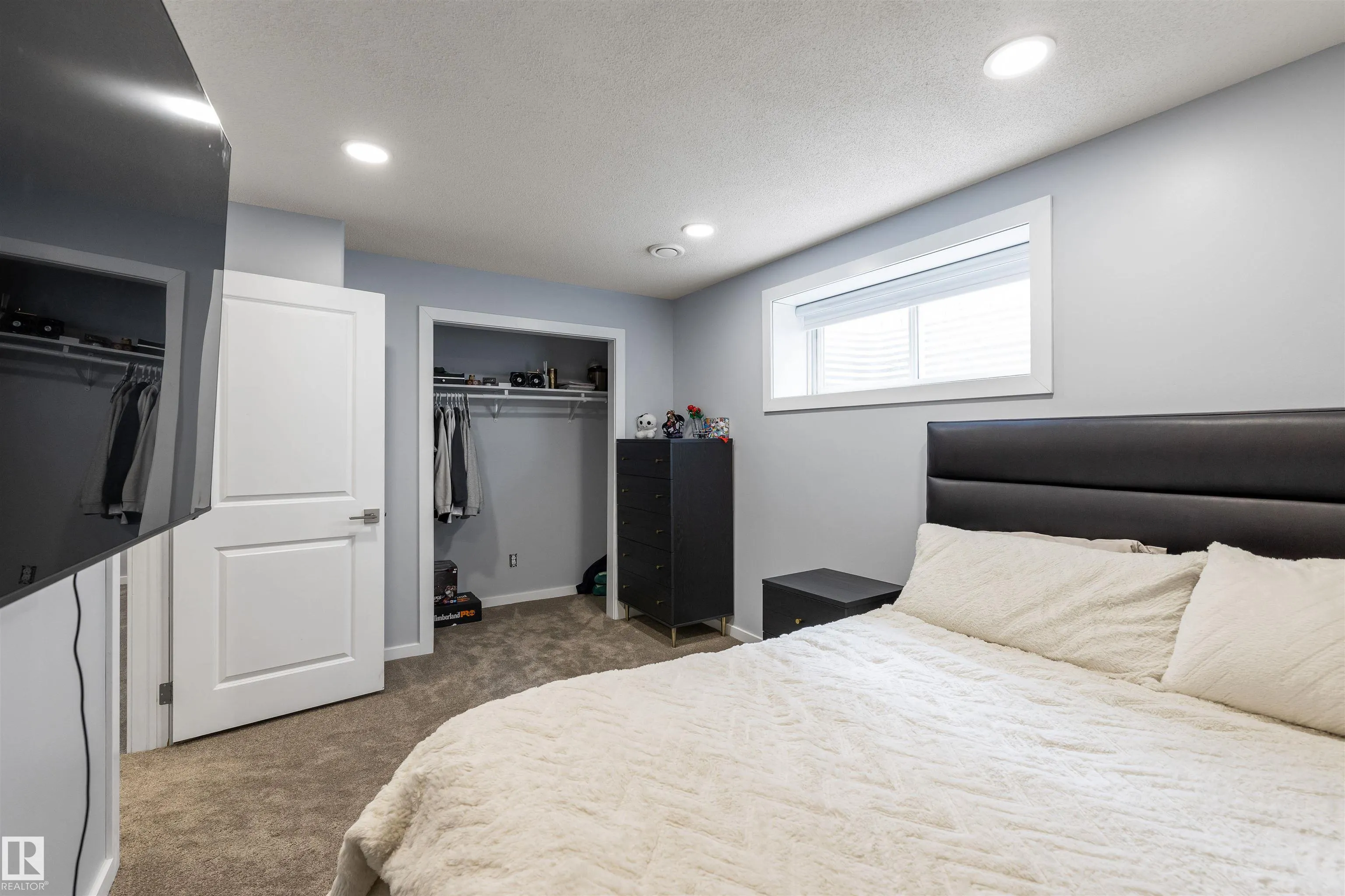 43 AVONLEA Court