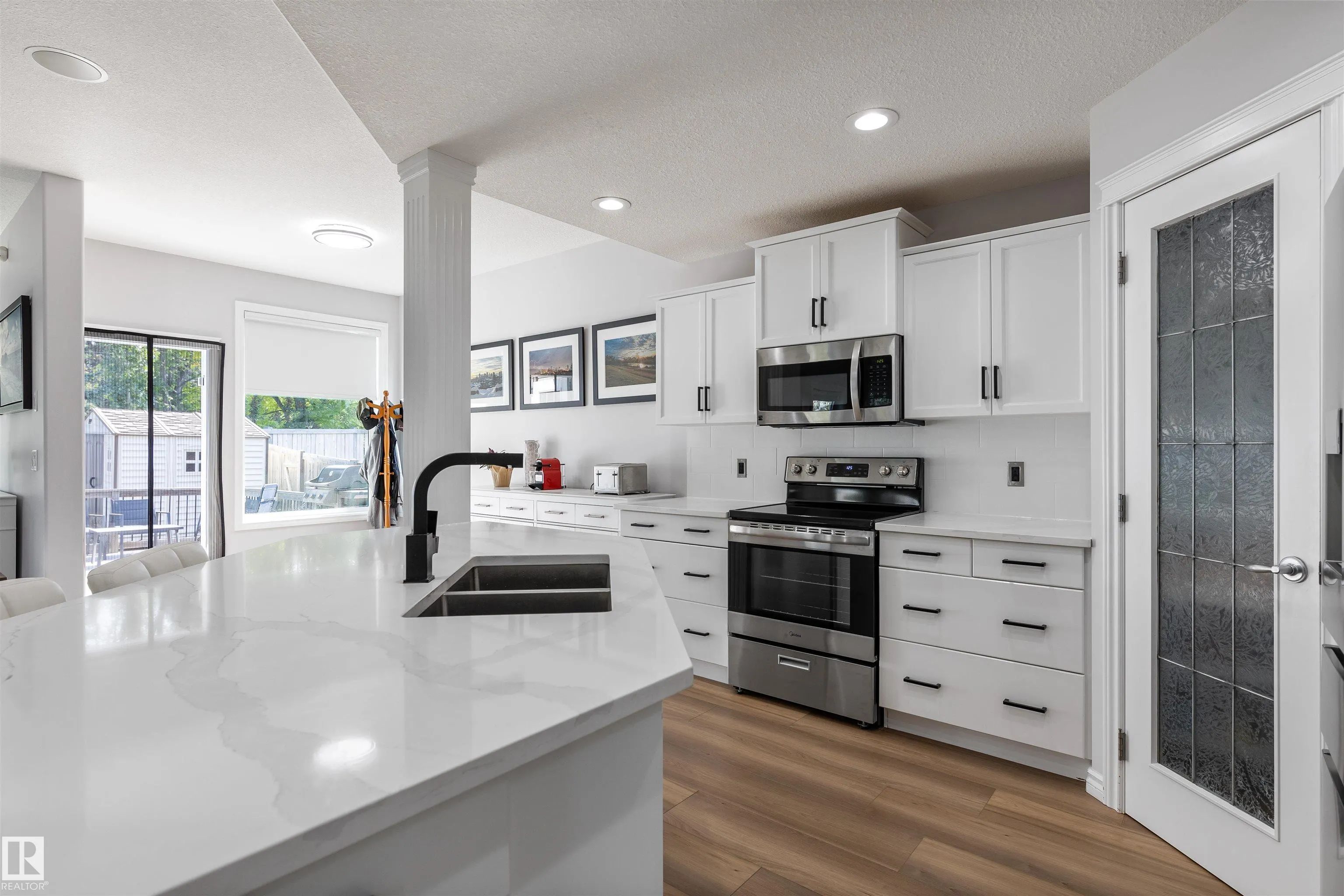 43 AVONLEA Court