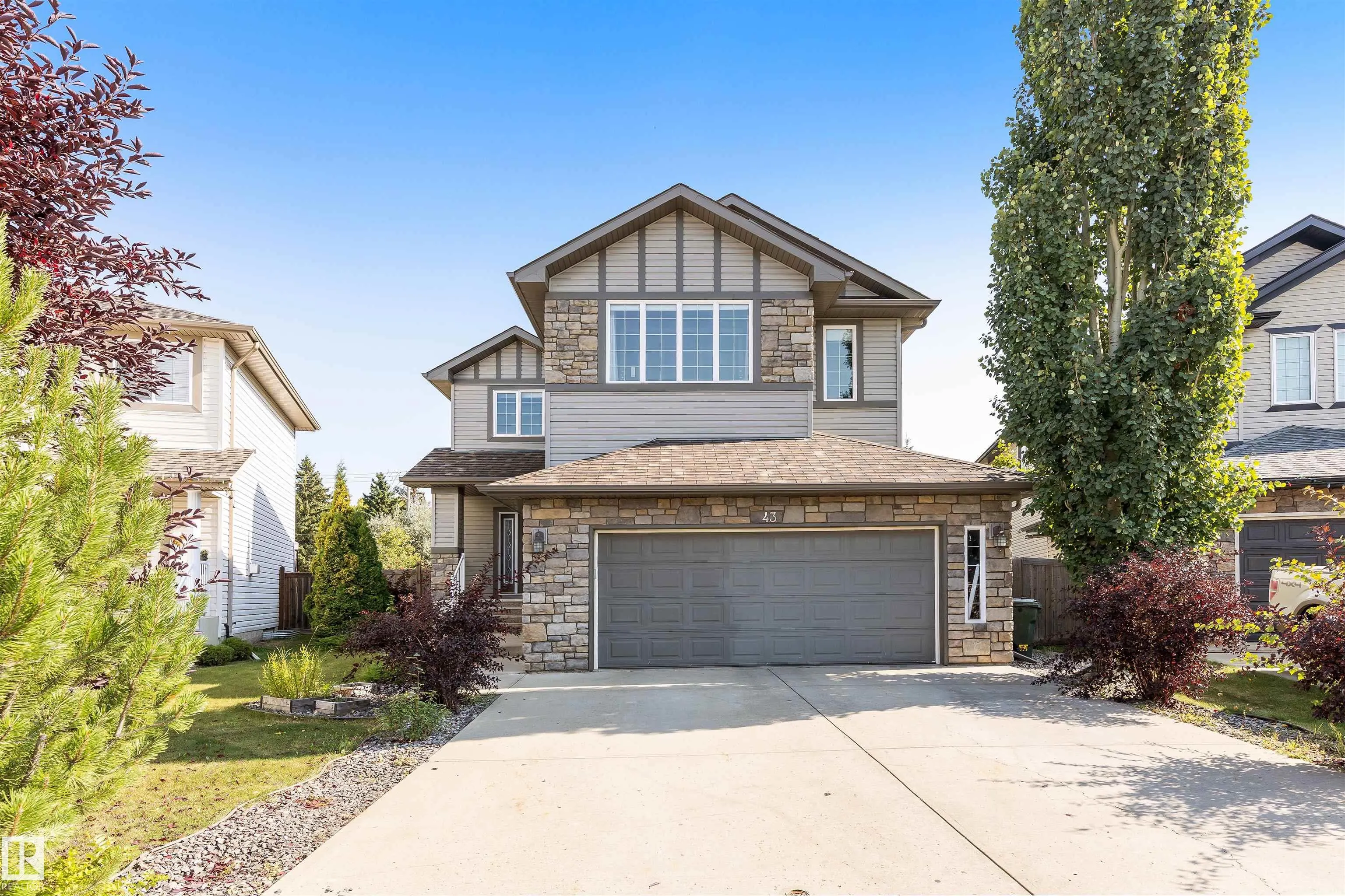 43 AVONLEA Court