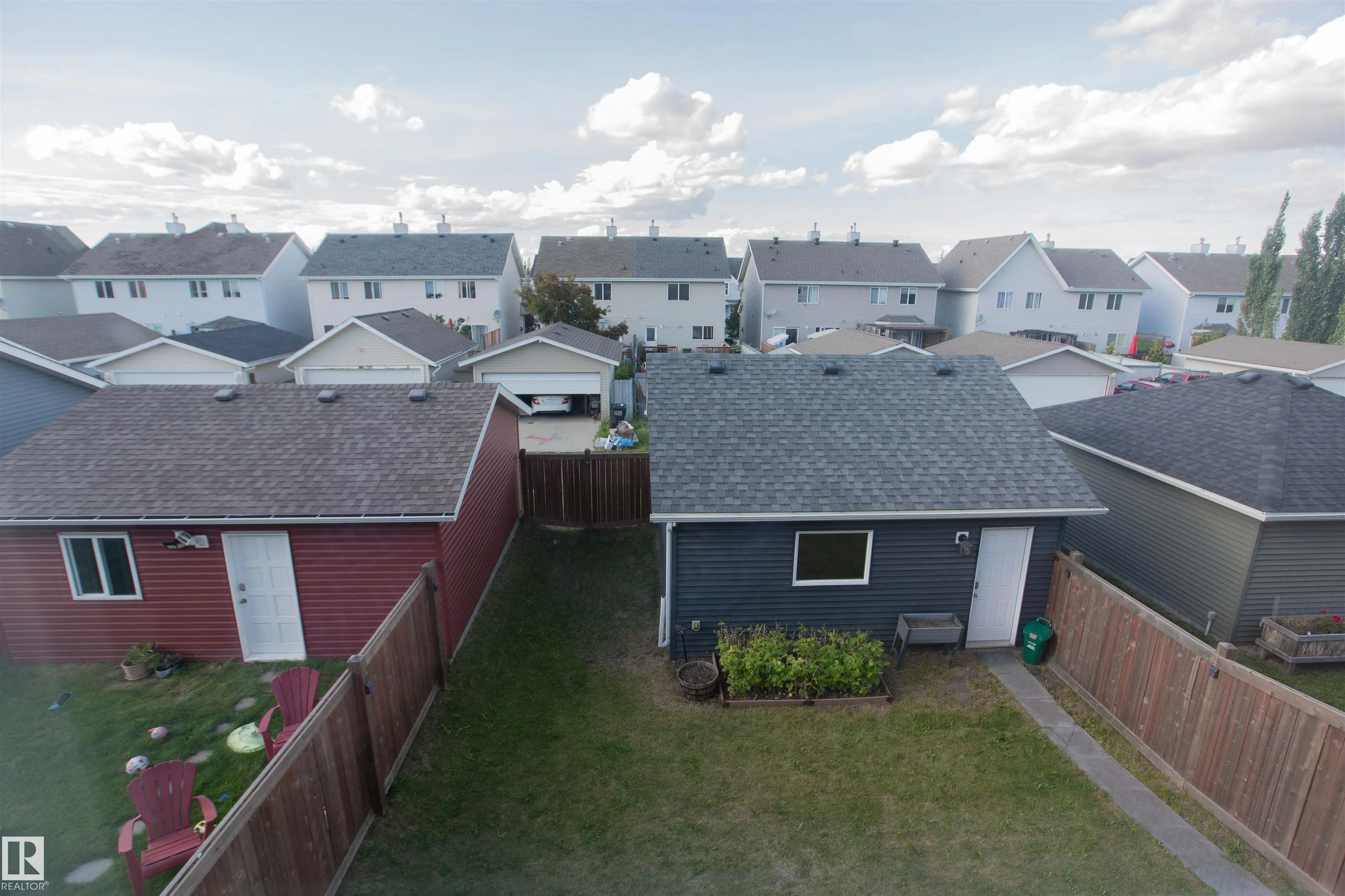 7108 SUMMERSIDE GRANDE Boulevard