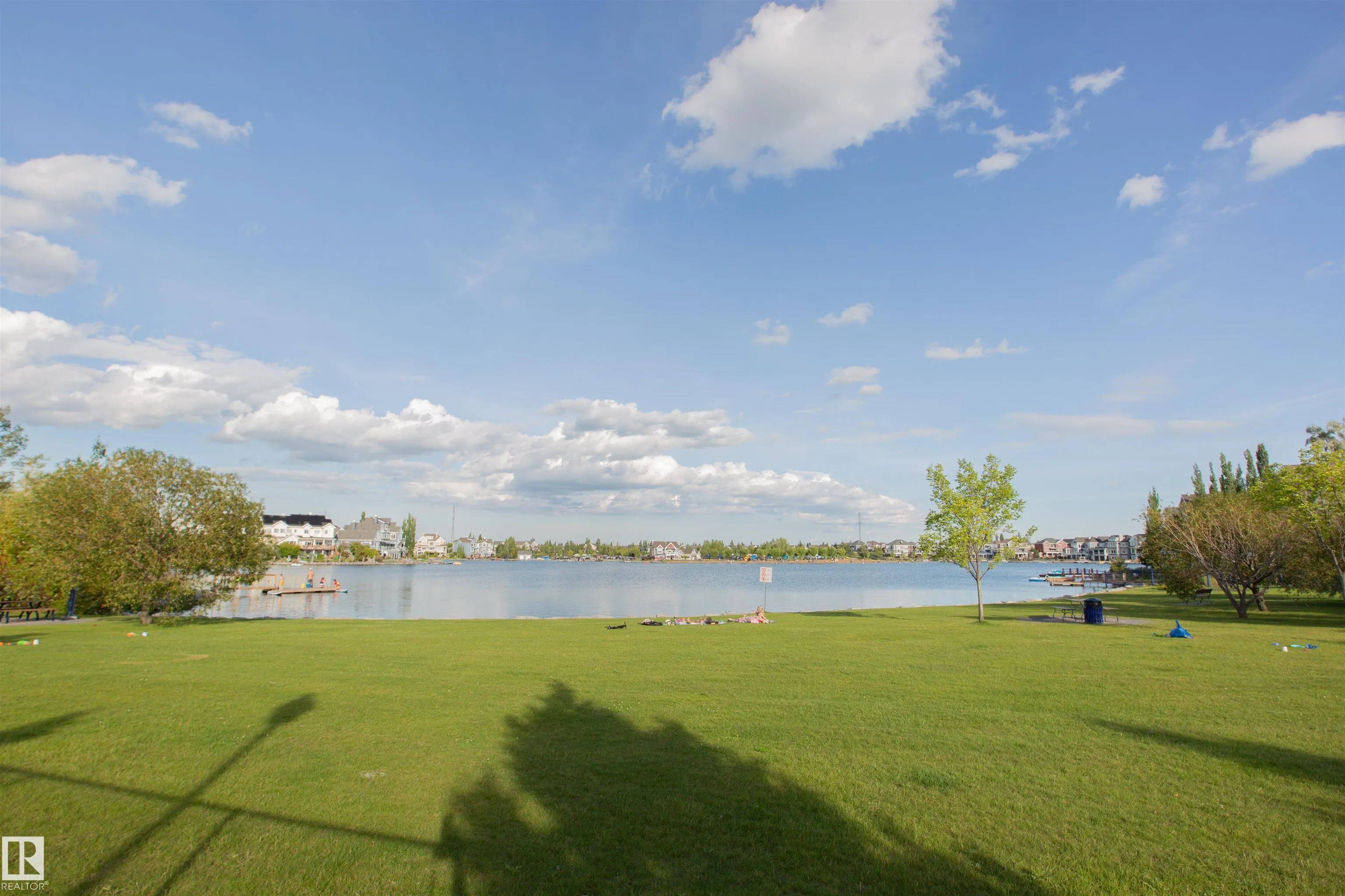 7108 SUMMERSIDE GRANDE Boulevard