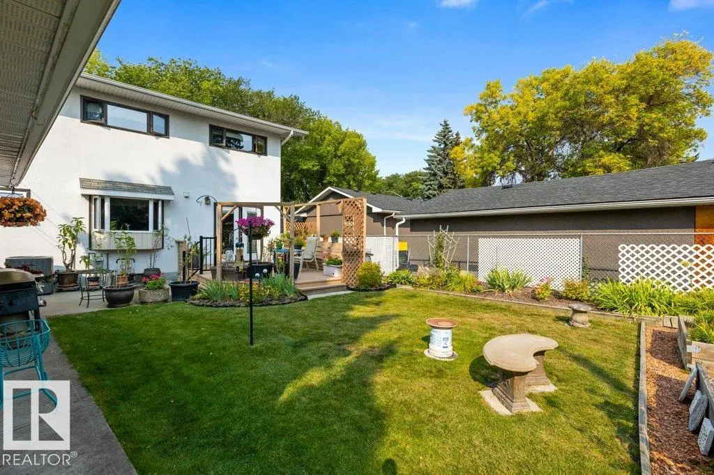 4 GORDON Crescent