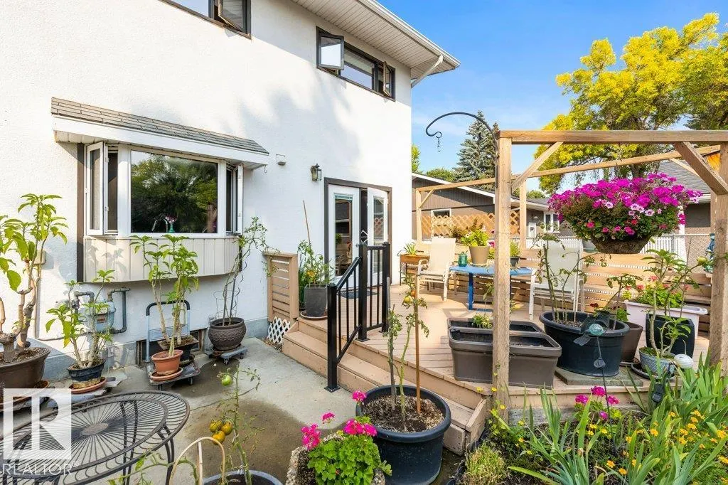 4 GORDON Crescent