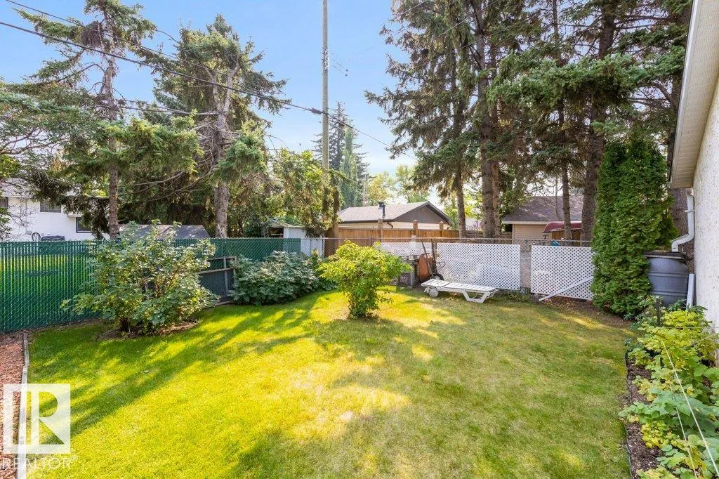 4 GORDON Crescent