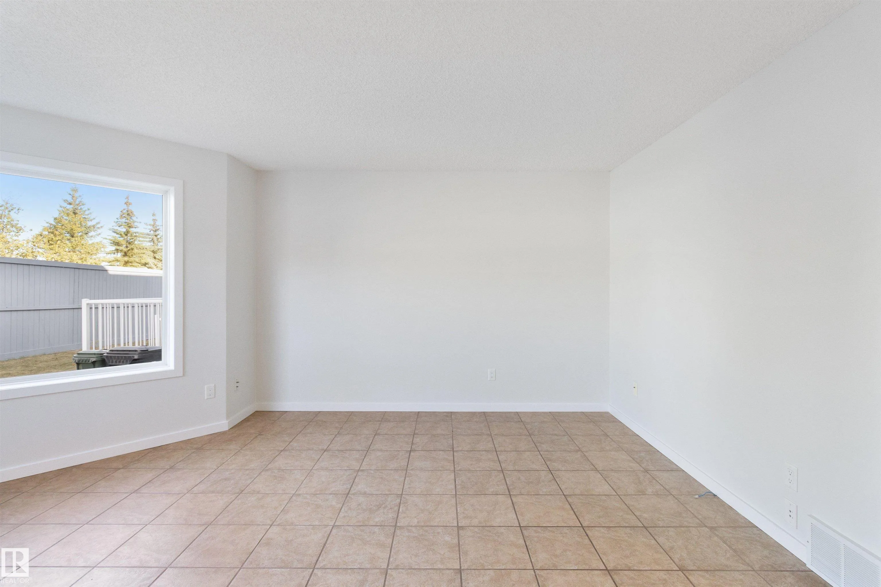 10 CRANBERRY Drive