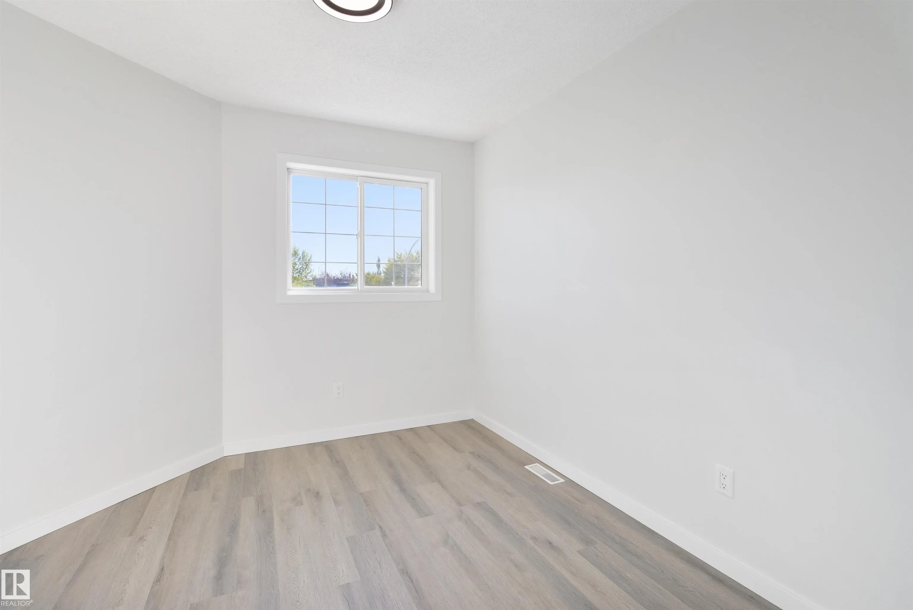 10 CRANBERRY Drive