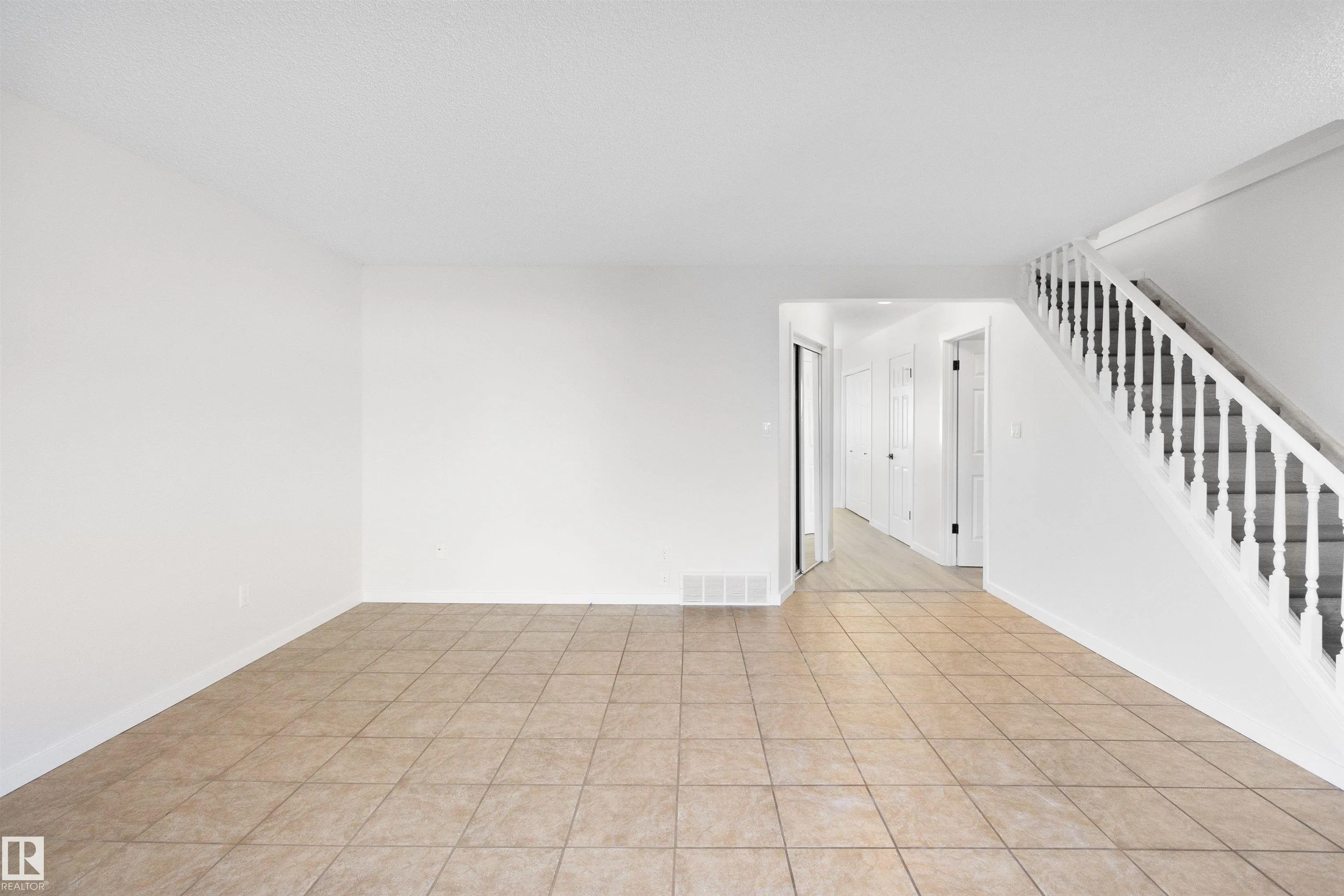 10 CRANBERRY Drive