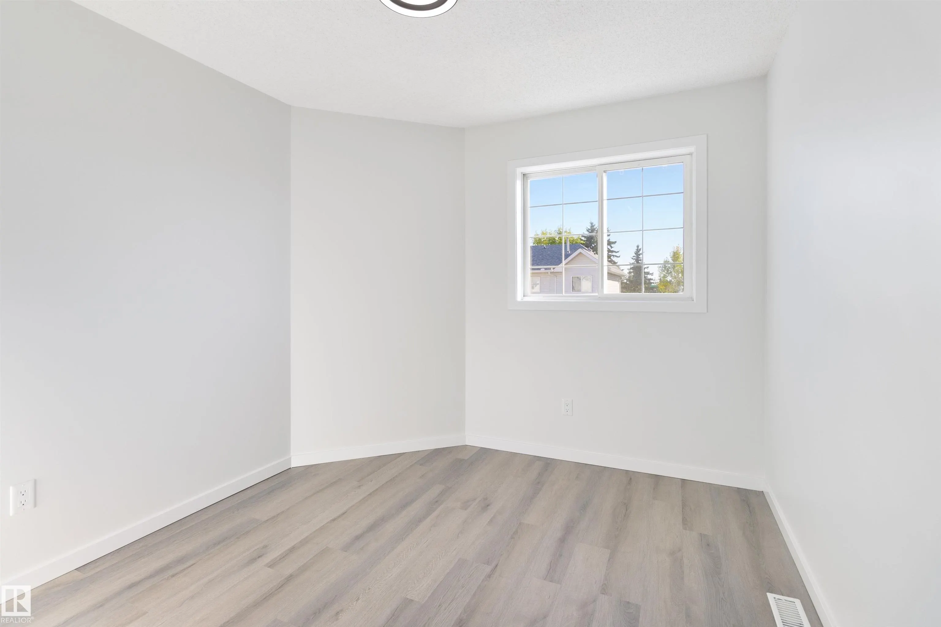 10 CRANBERRY Drive