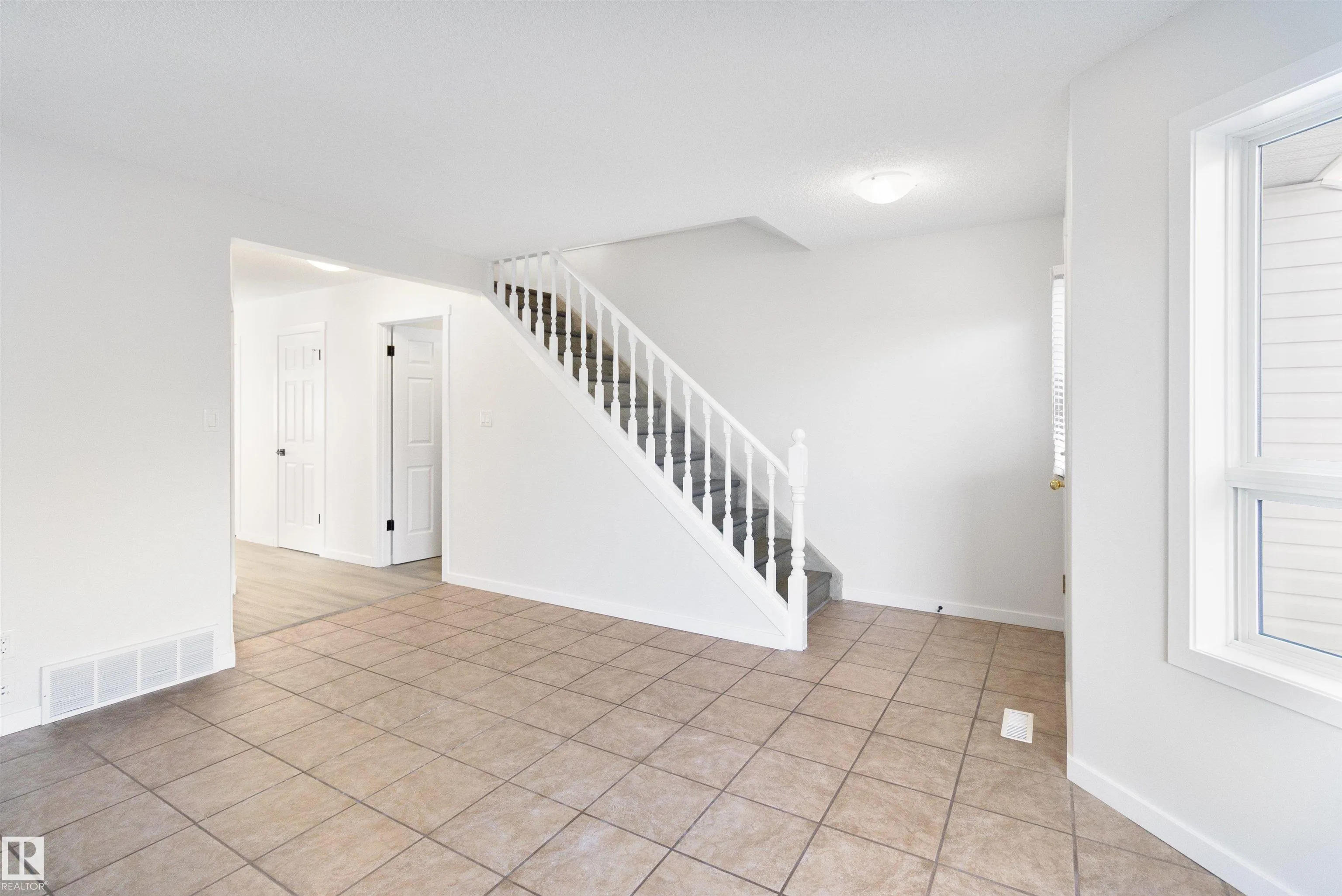 10 CRANBERRY Drive