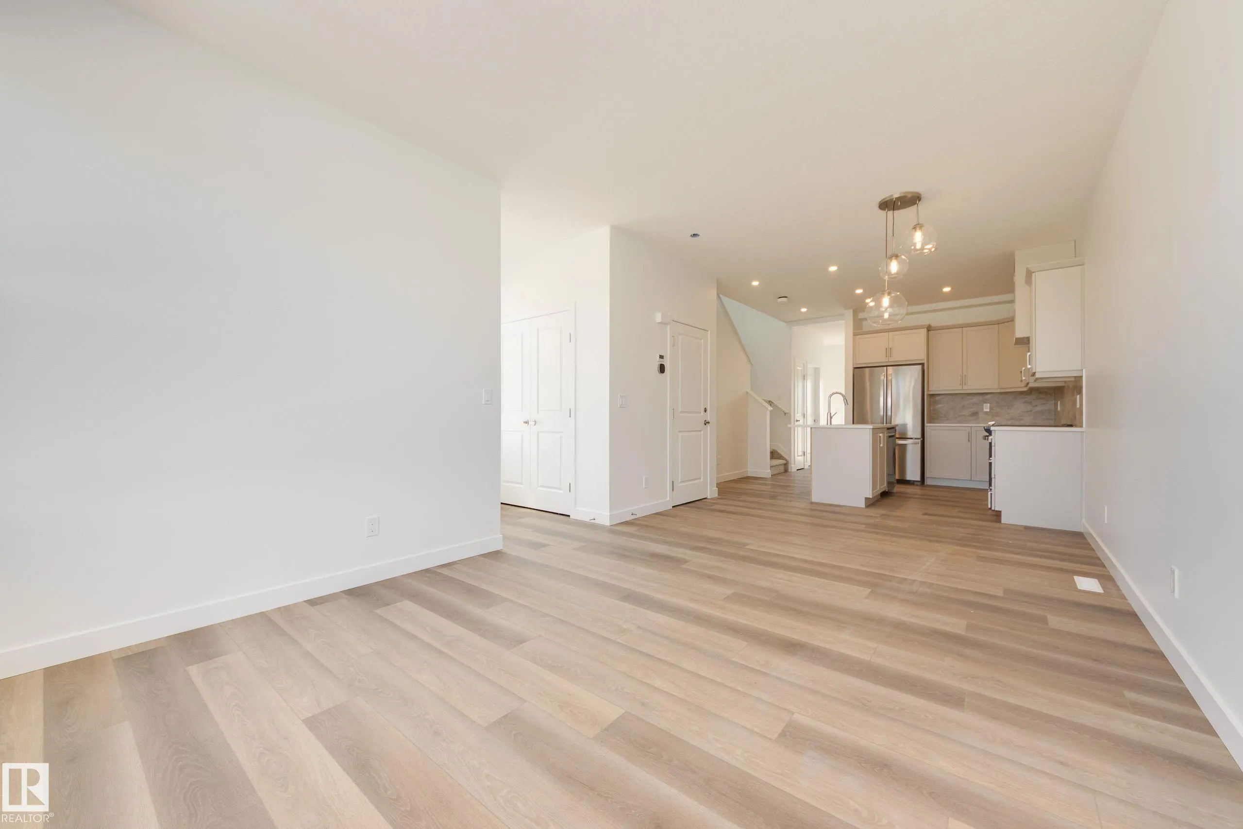 20903 25 Avenue