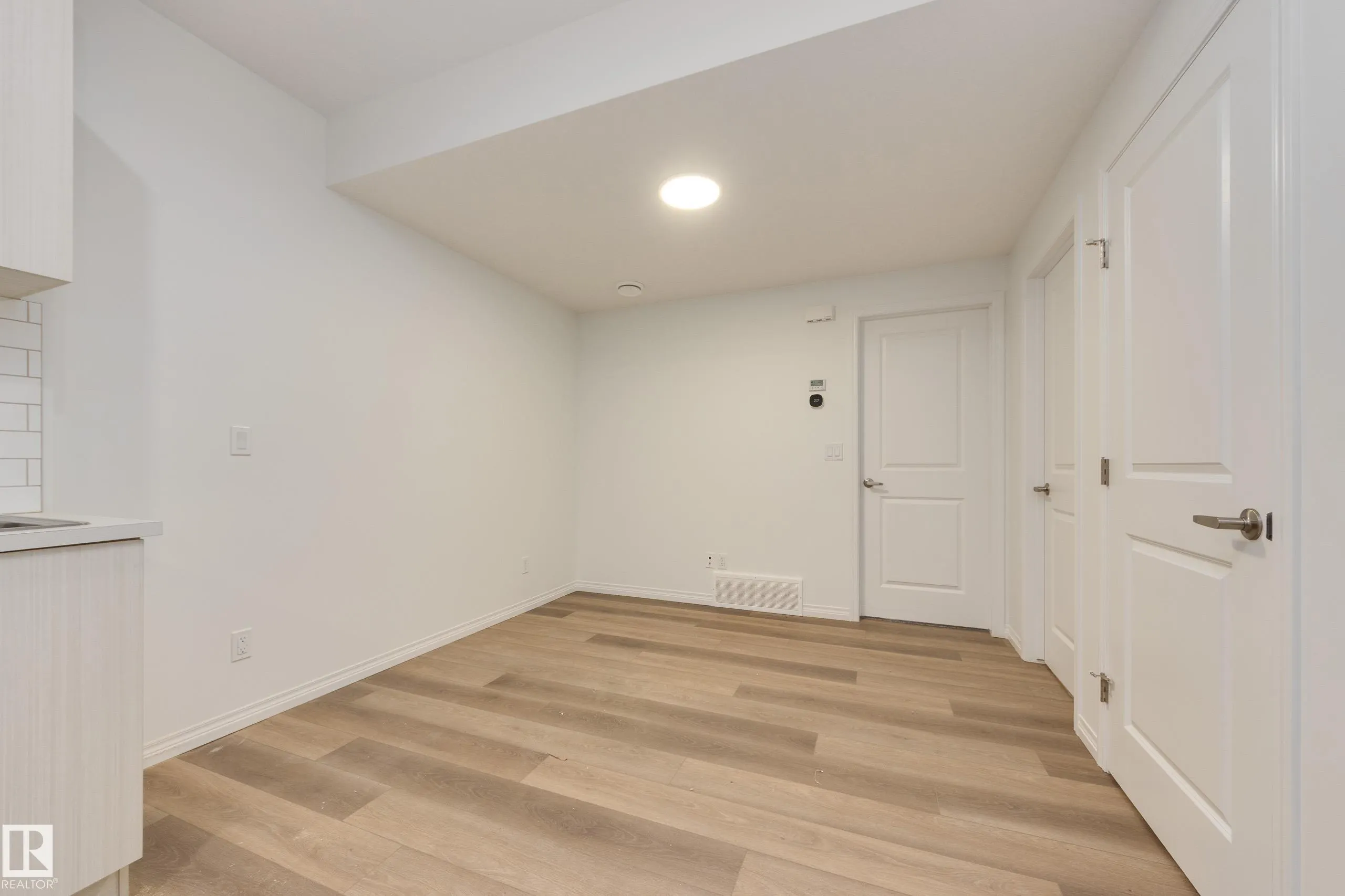 20903 25 Avenue
