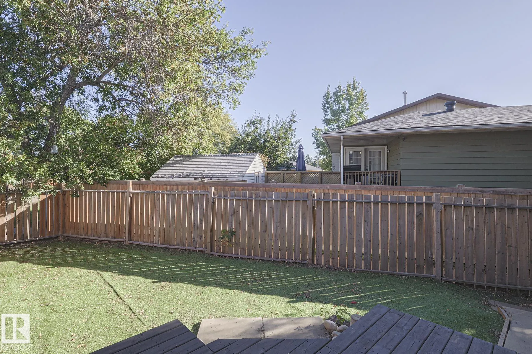 112 WELLINGTON Crescent