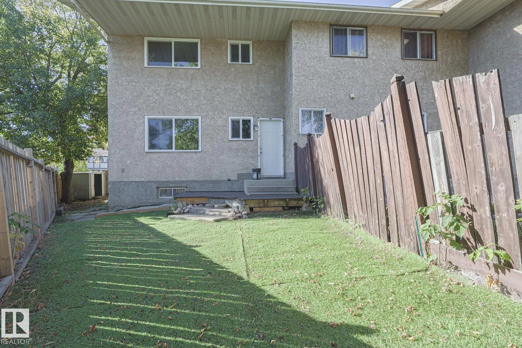 112 WELLINGTON Crescent
