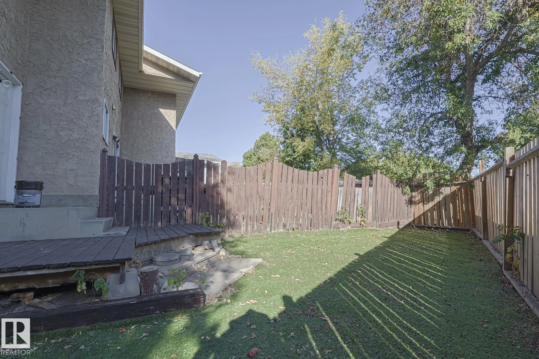 112 WELLINGTON Crescent