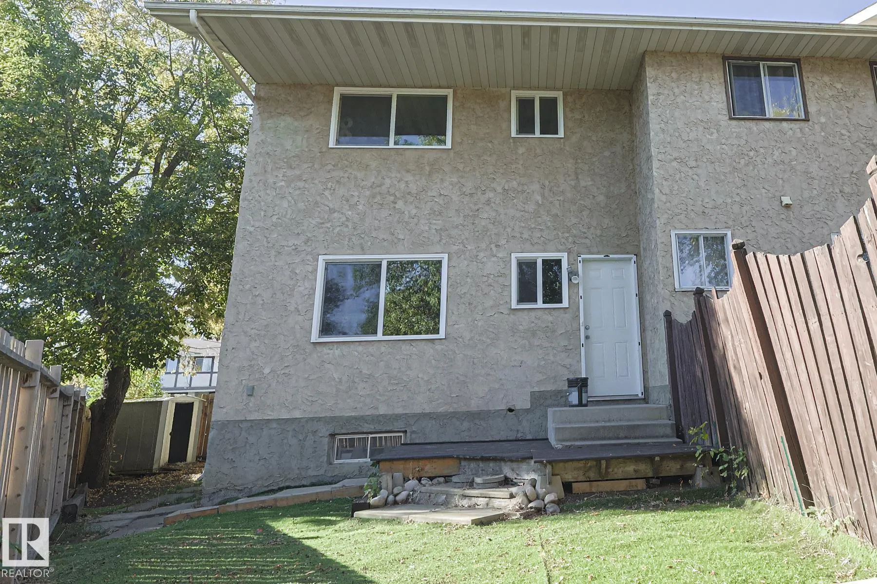 112 WELLINGTON Crescent