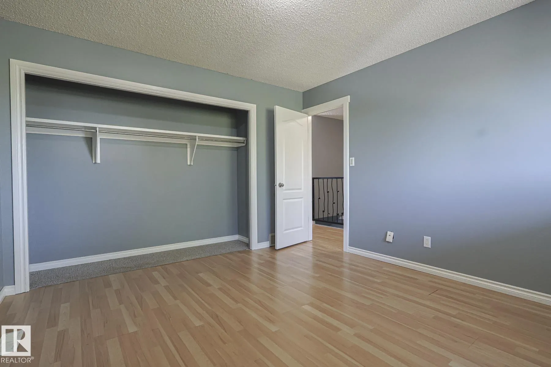 112 WELLINGTON Crescent