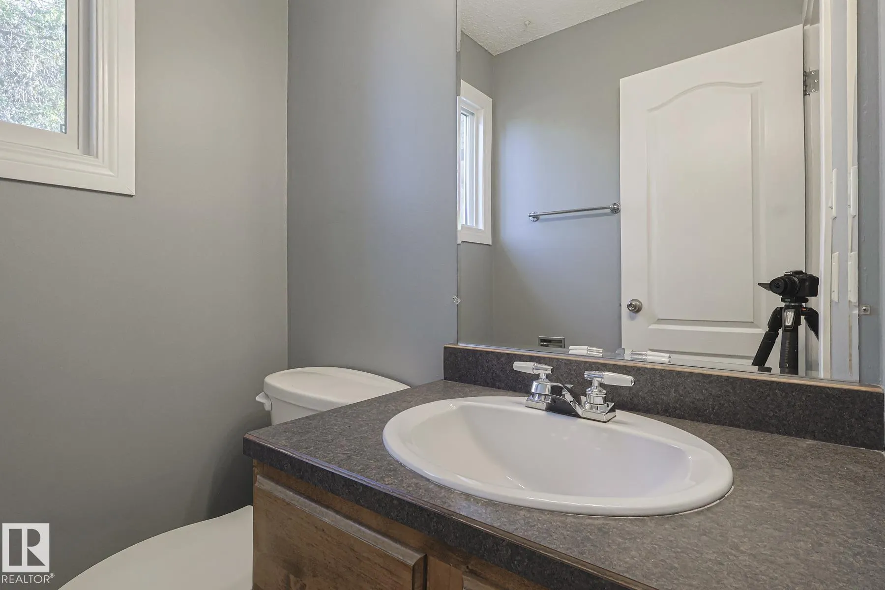 112 WELLINGTON Crescent