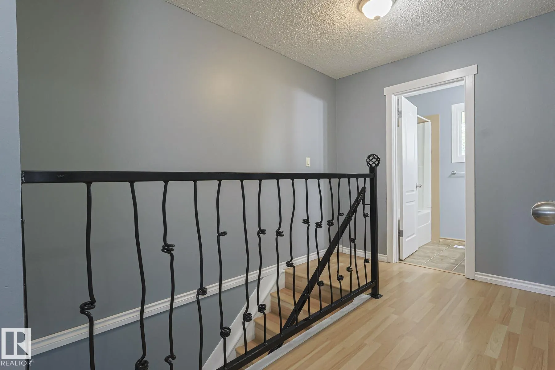 112 WELLINGTON Crescent