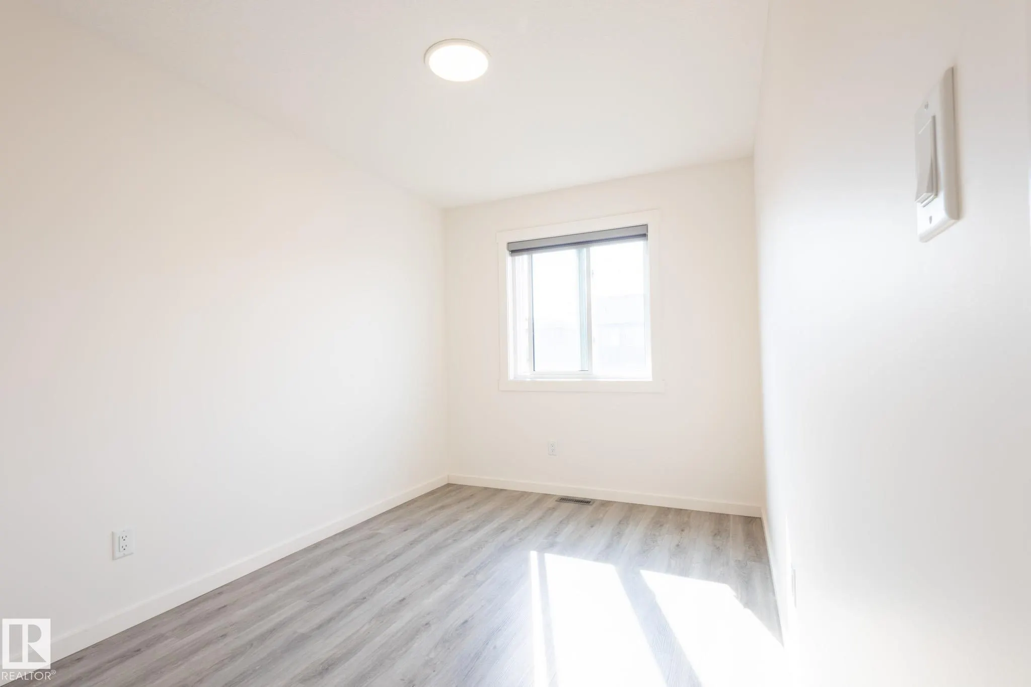 1215 PODERSKY Wynd