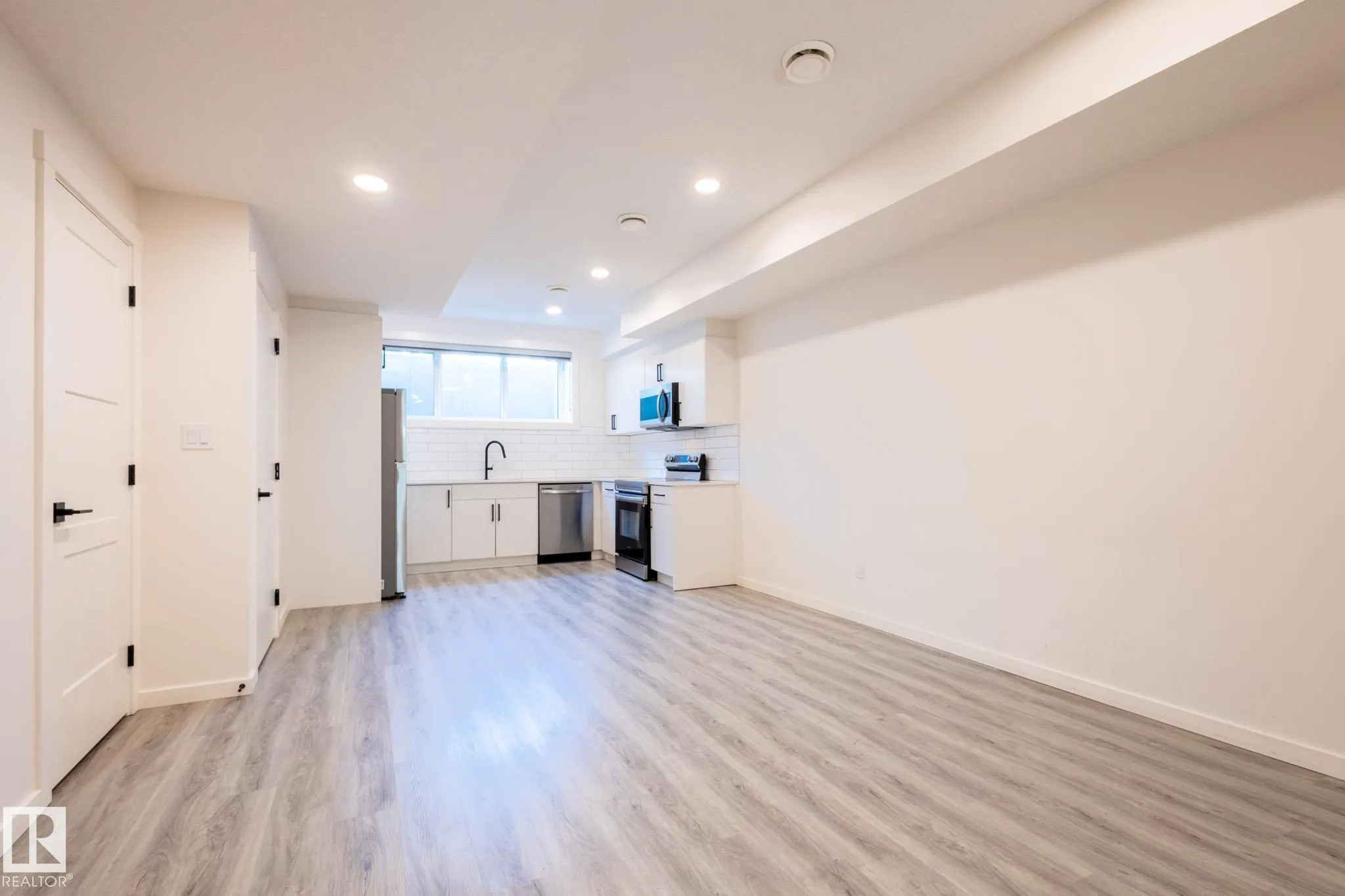 1215 PODERSKY Wynd