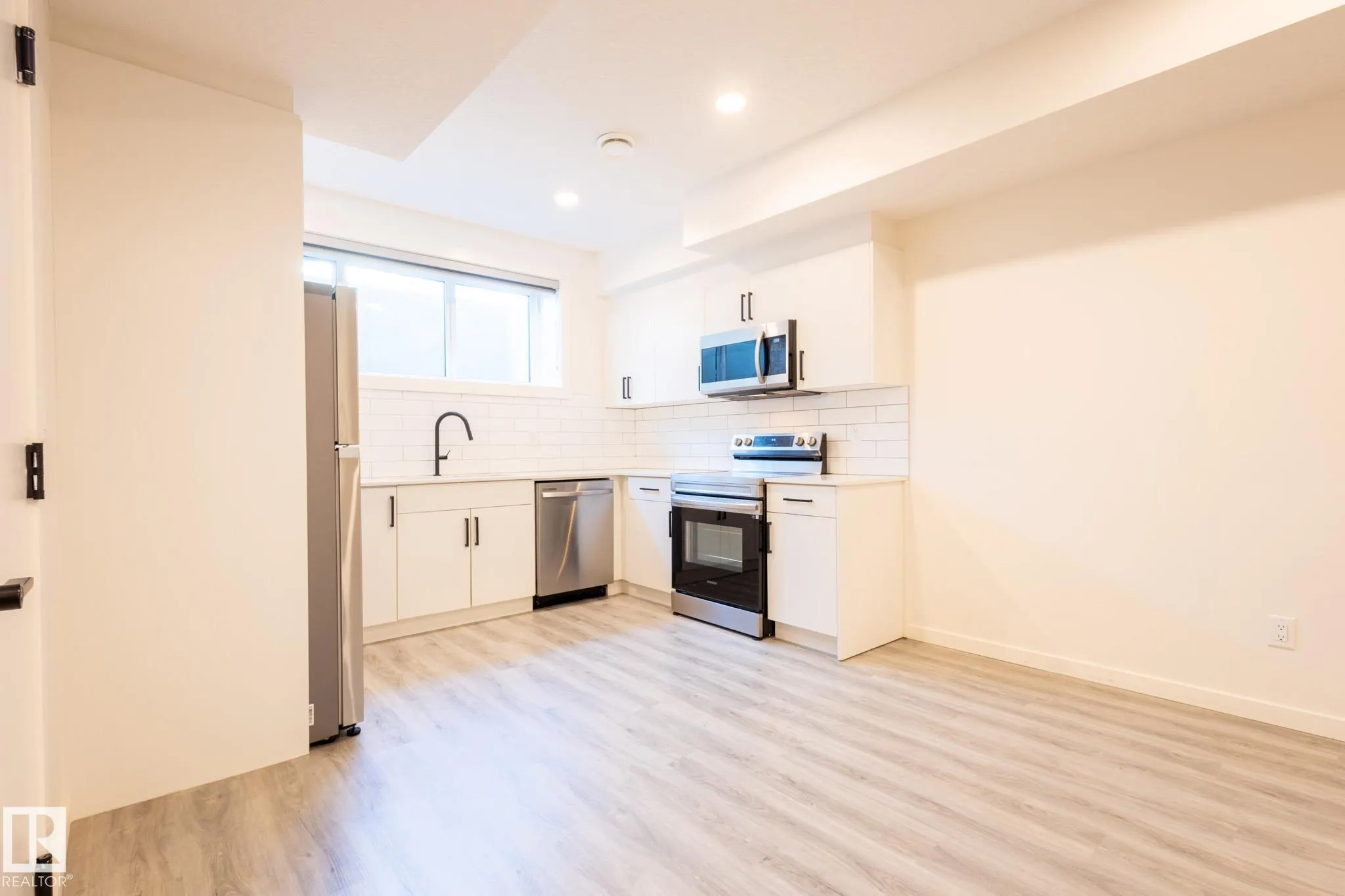 1215 PODERSKY Wynd