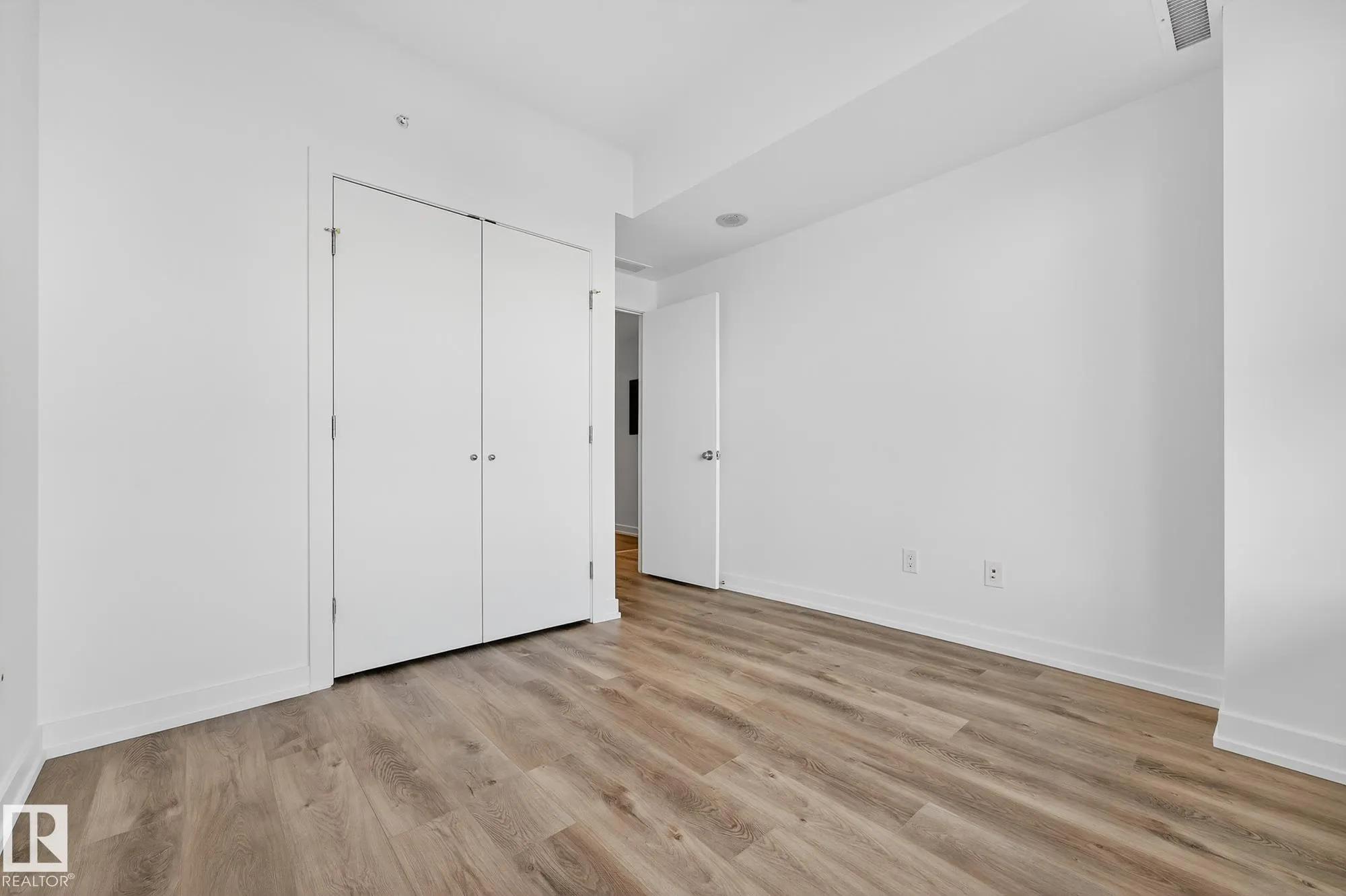 2606 109 Street