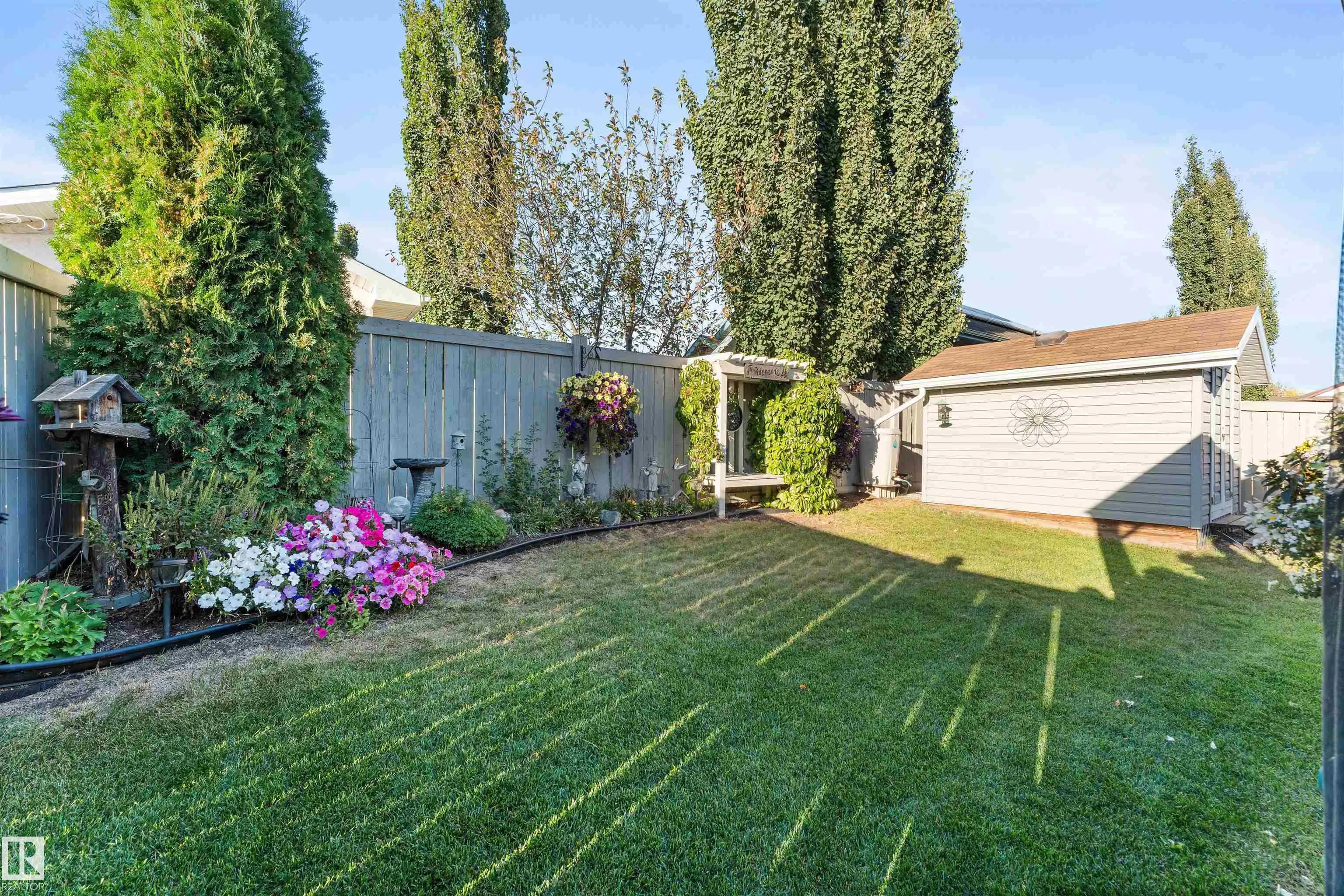 55 WILLOW WOOD Lane