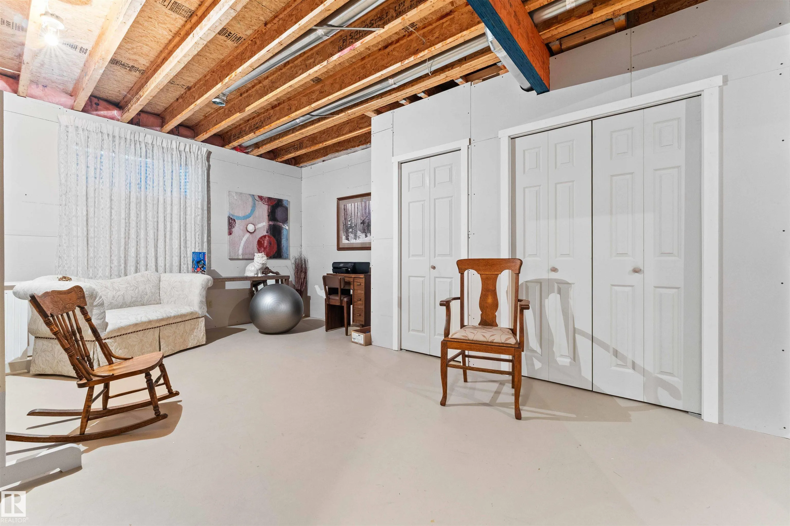 55 WILLOW WOOD Lane