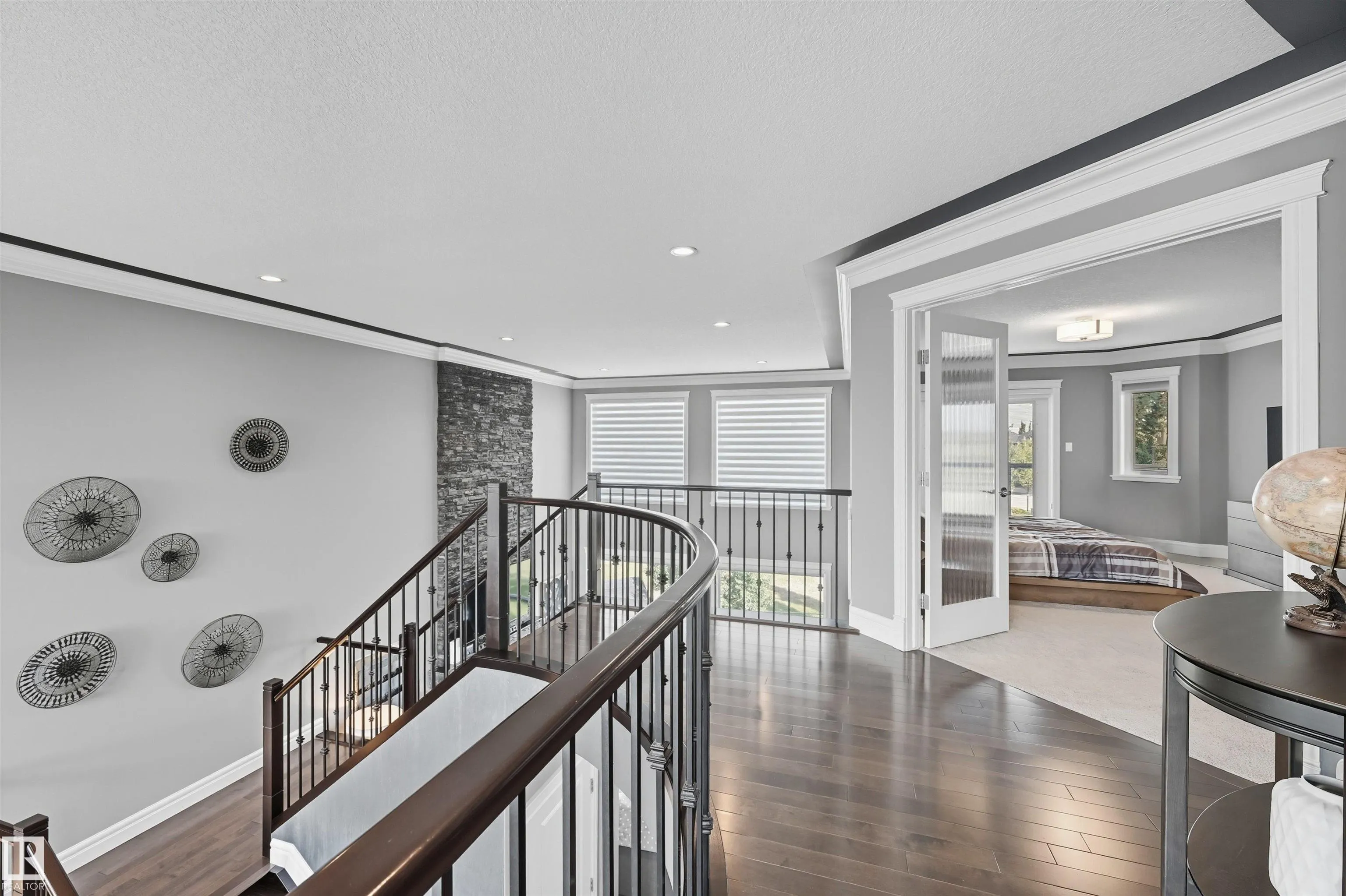 1806 ADAMSON Point(e)