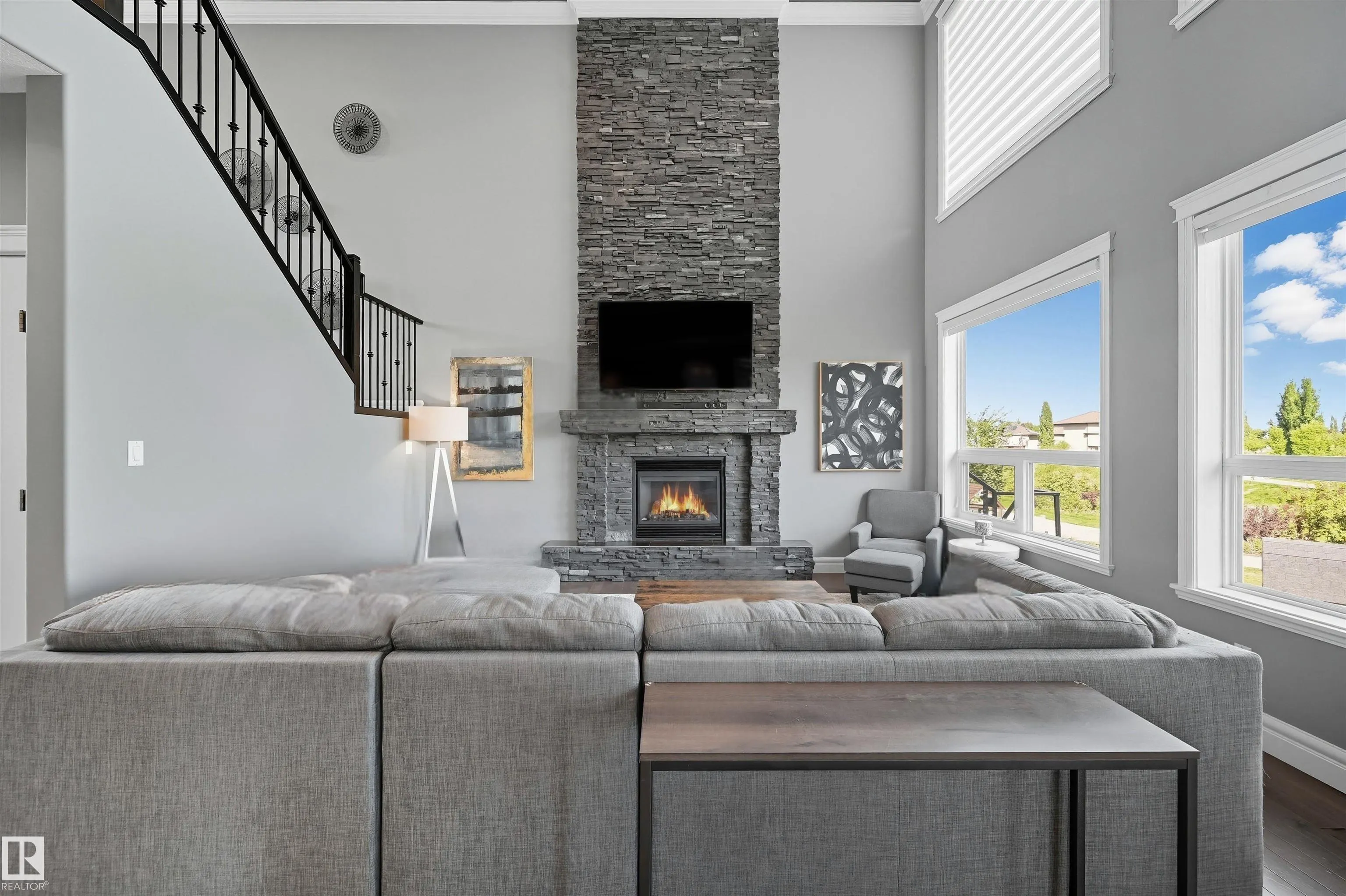 1806 ADAMSON Point(e)