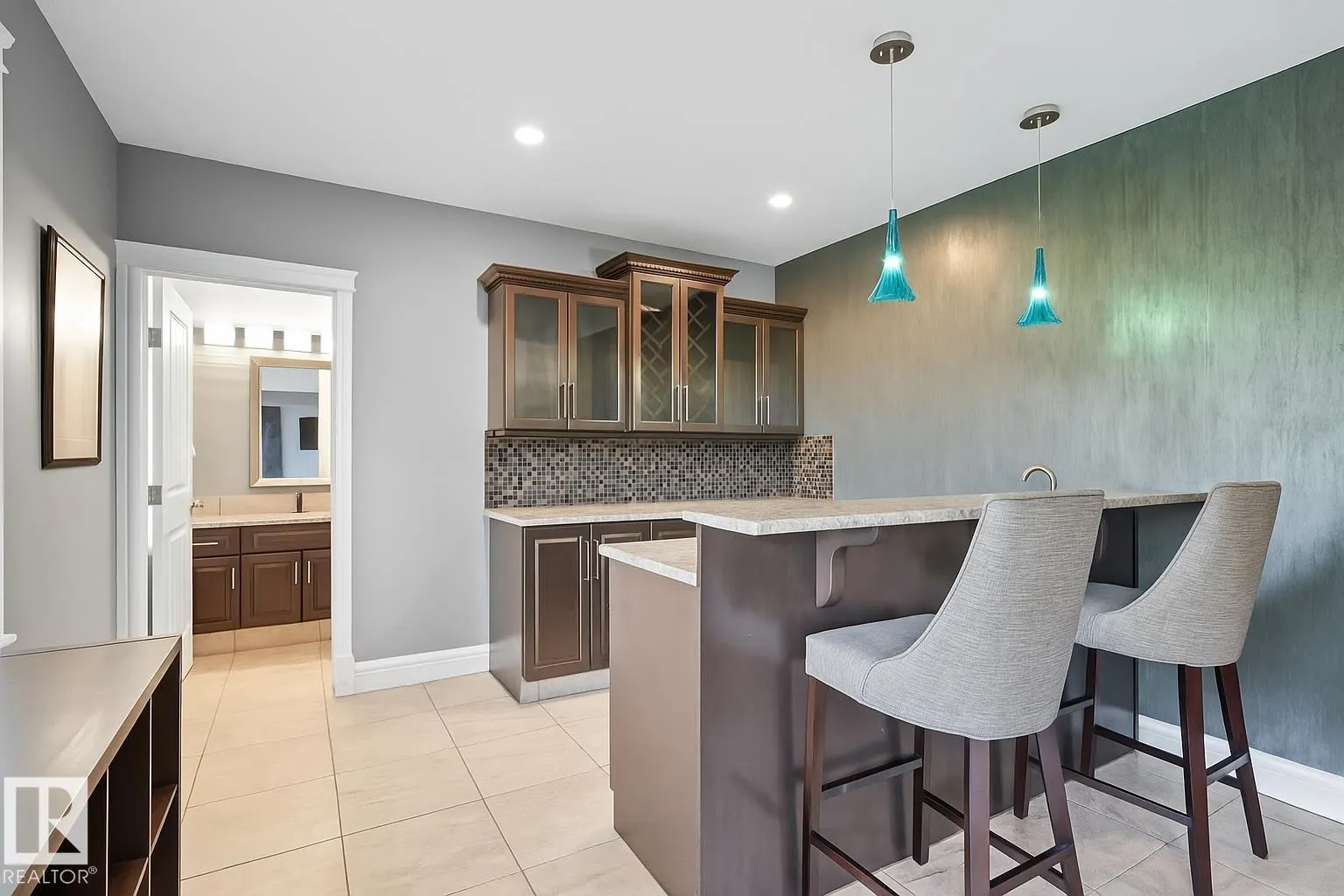 1806 ADAMSON Point(e)