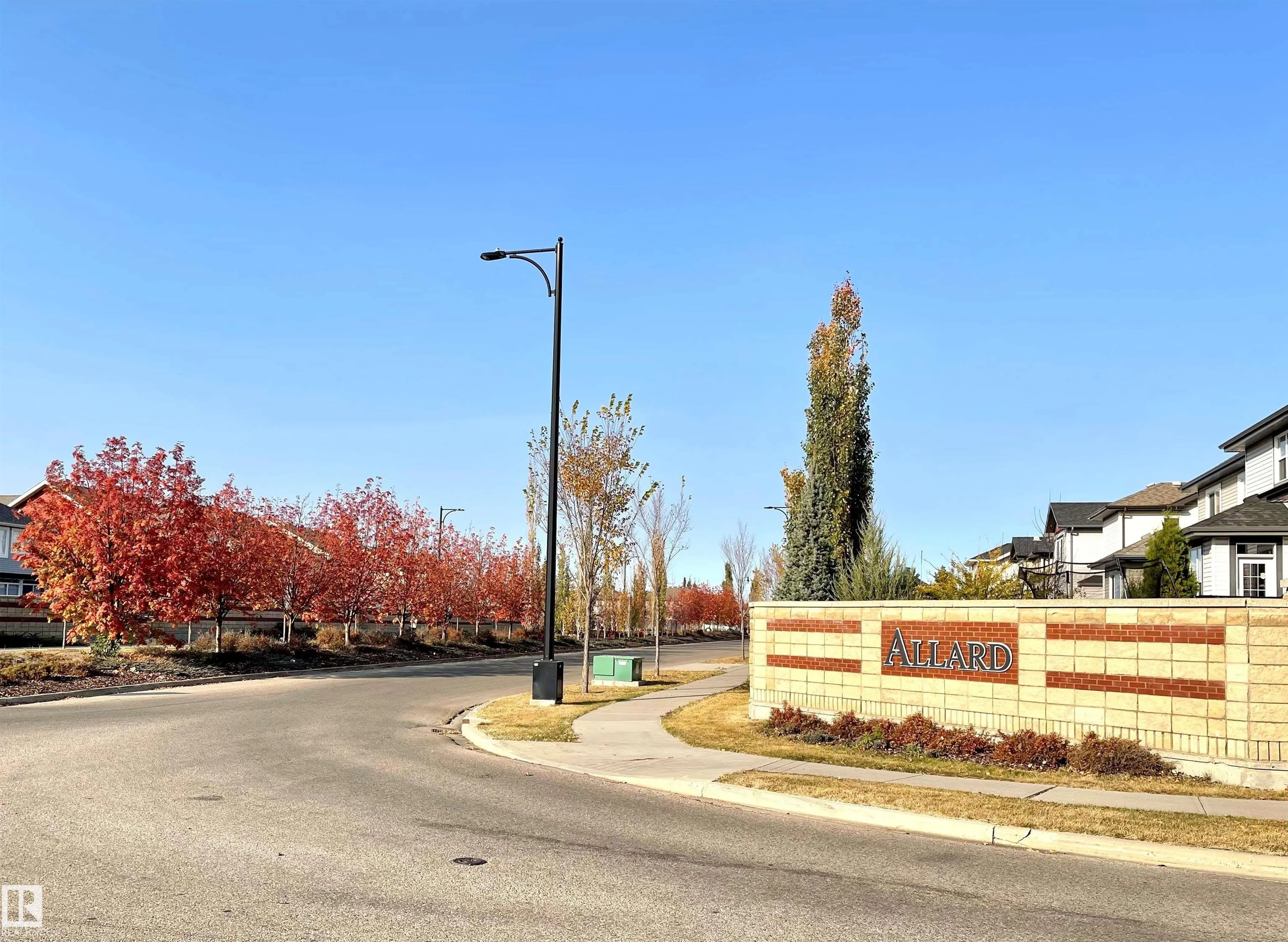 1806 ADAMSON Point(e)