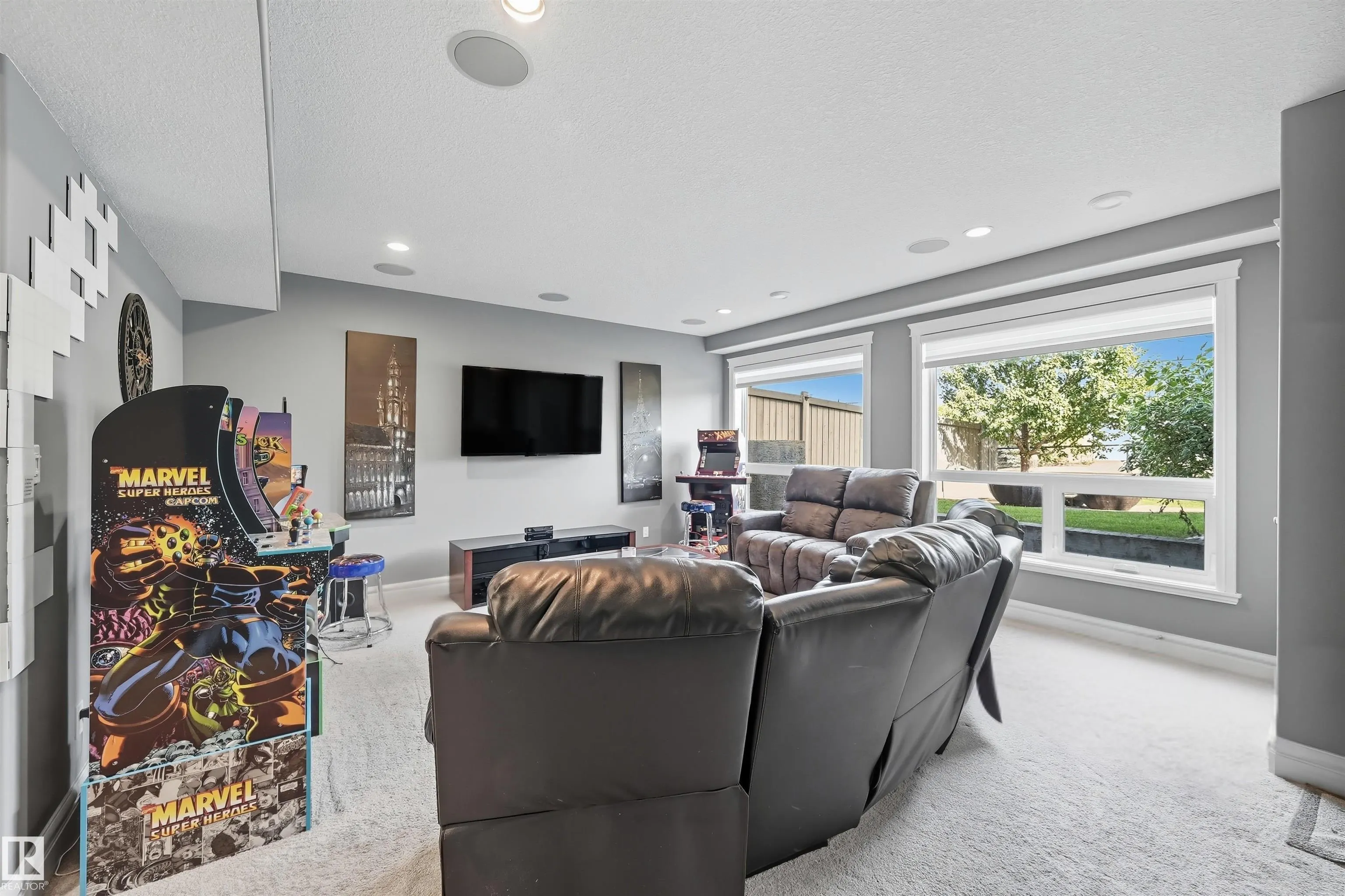 1806 ADAMSON Point(e)