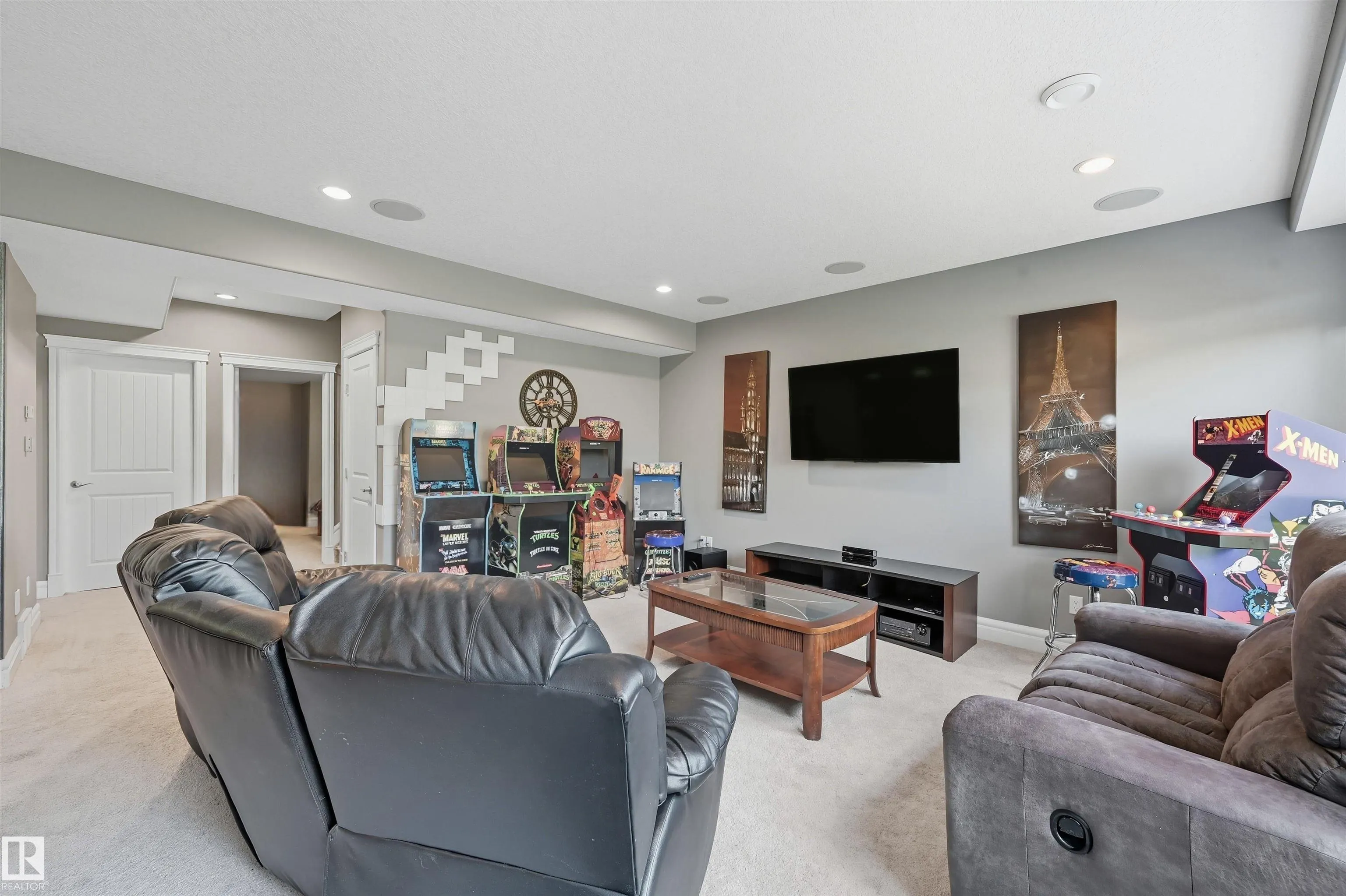 1806 ADAMSON Point(e)