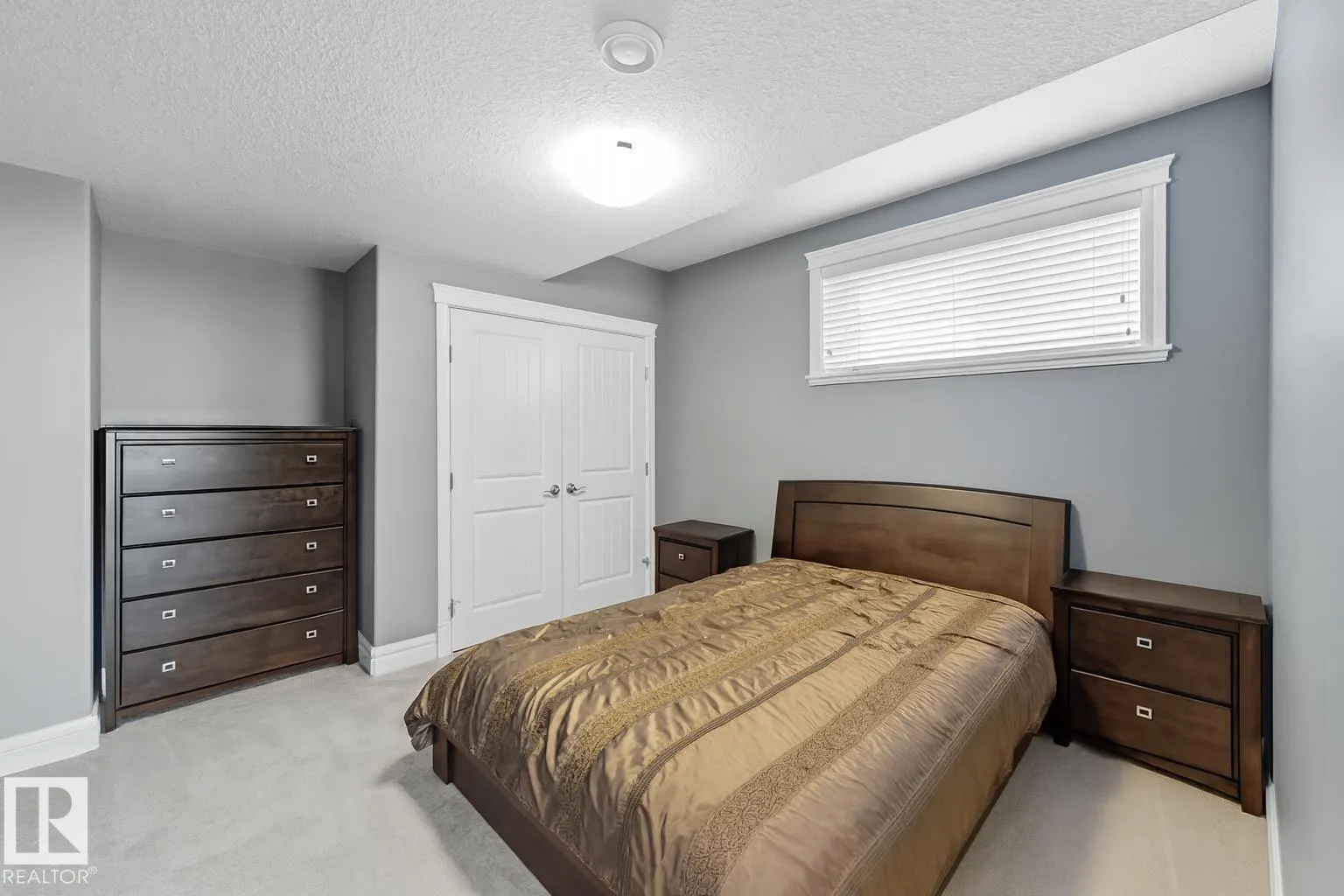 1806 ADAMSON Point(e)