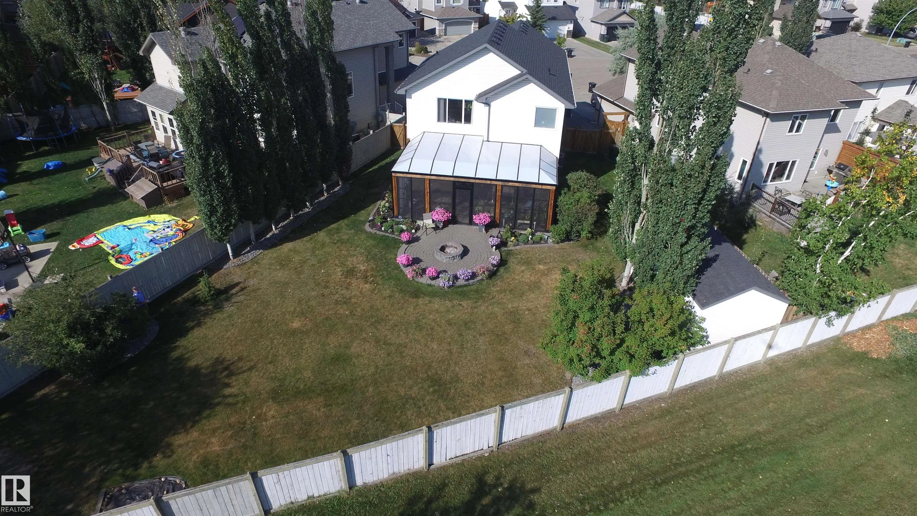 15 HARWOOD Court