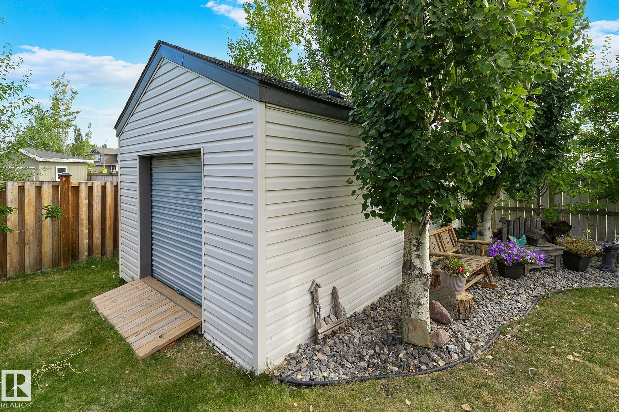15 HARWOOD Court