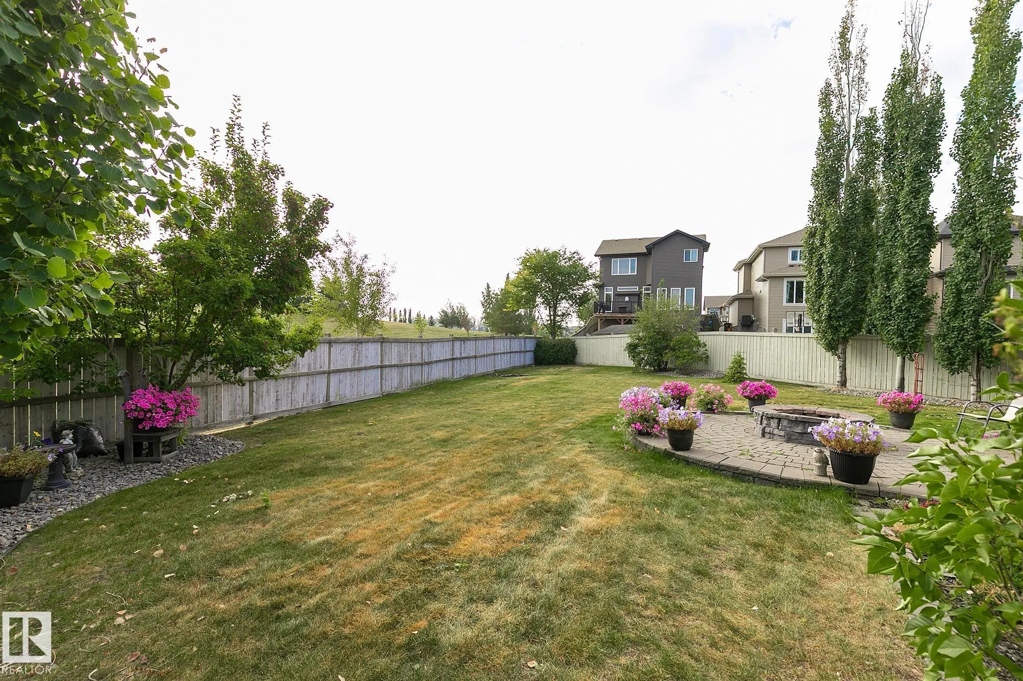 15 HARWOOD Court