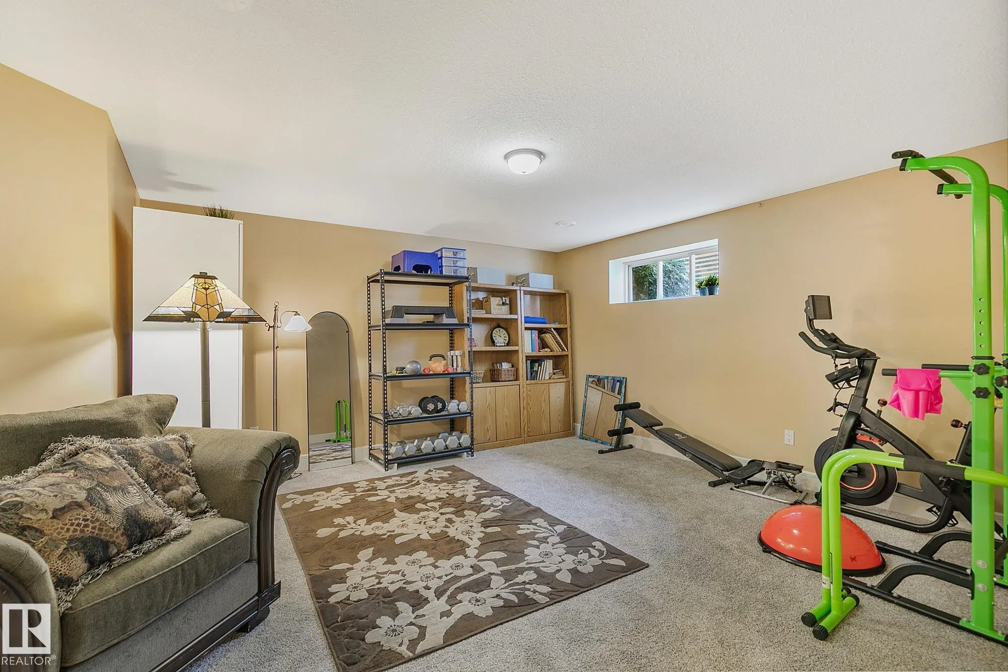 15 HARWOOD Court