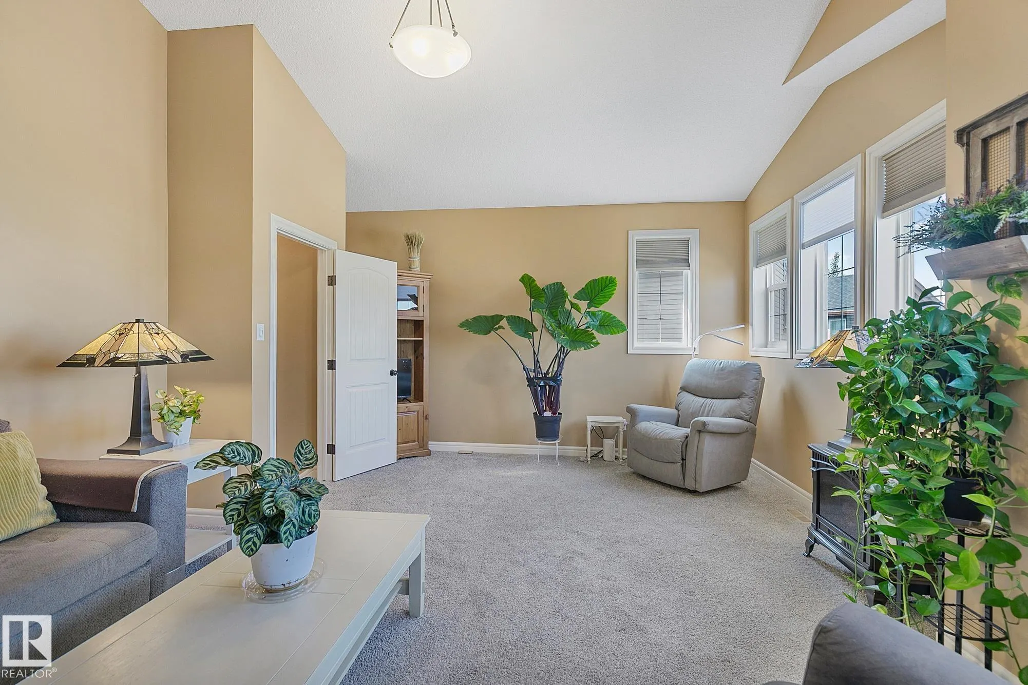 15 HARWOOD Court