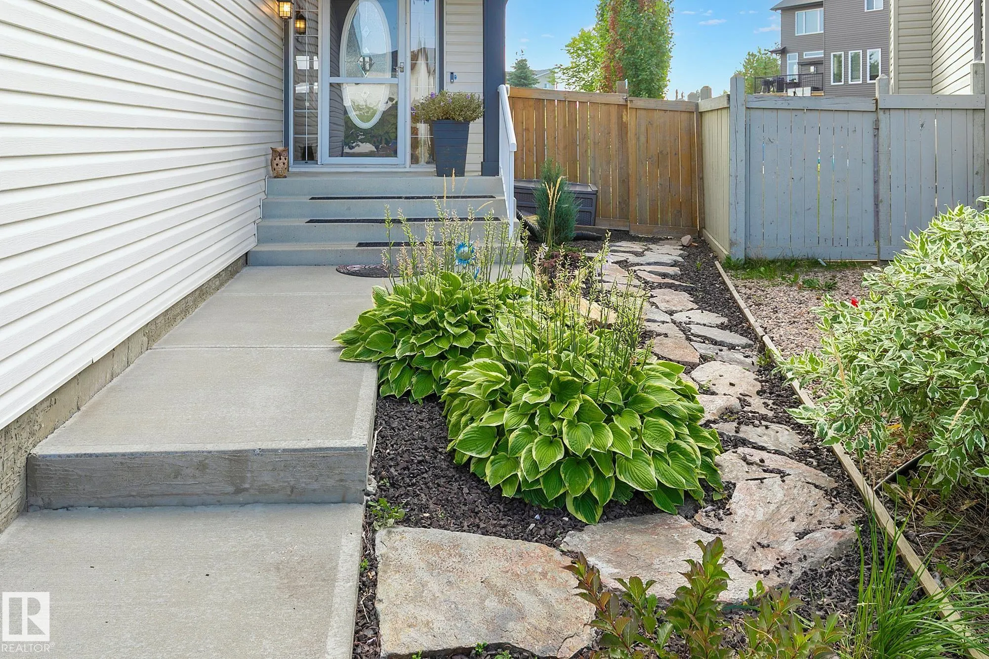 15 HARWOOD Court
