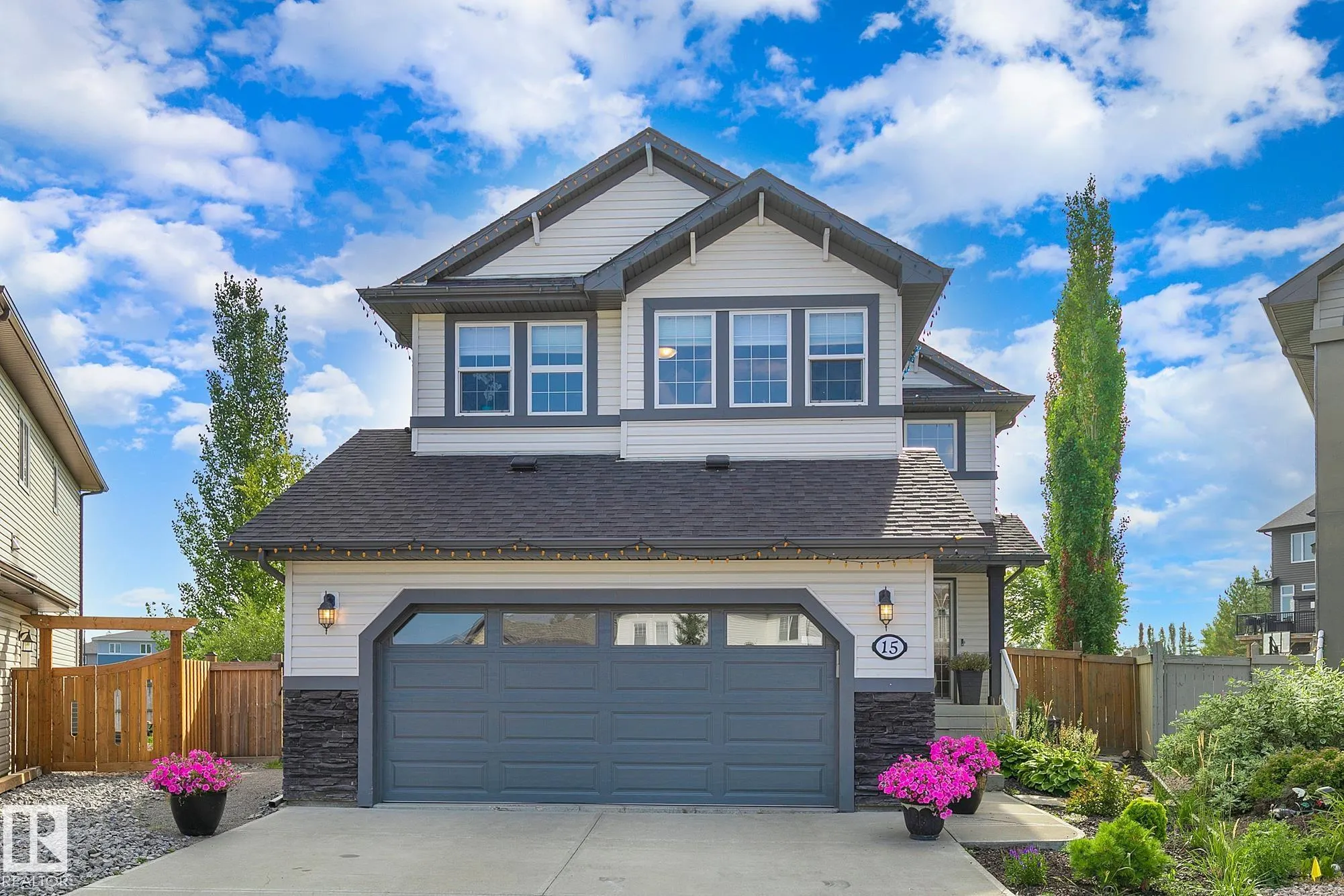 15 HARWOOD Court