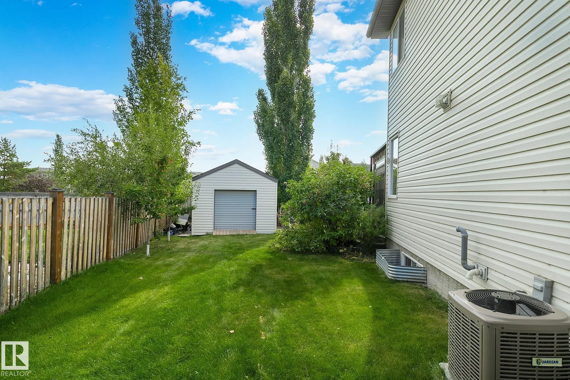 15 HARWOOD Court