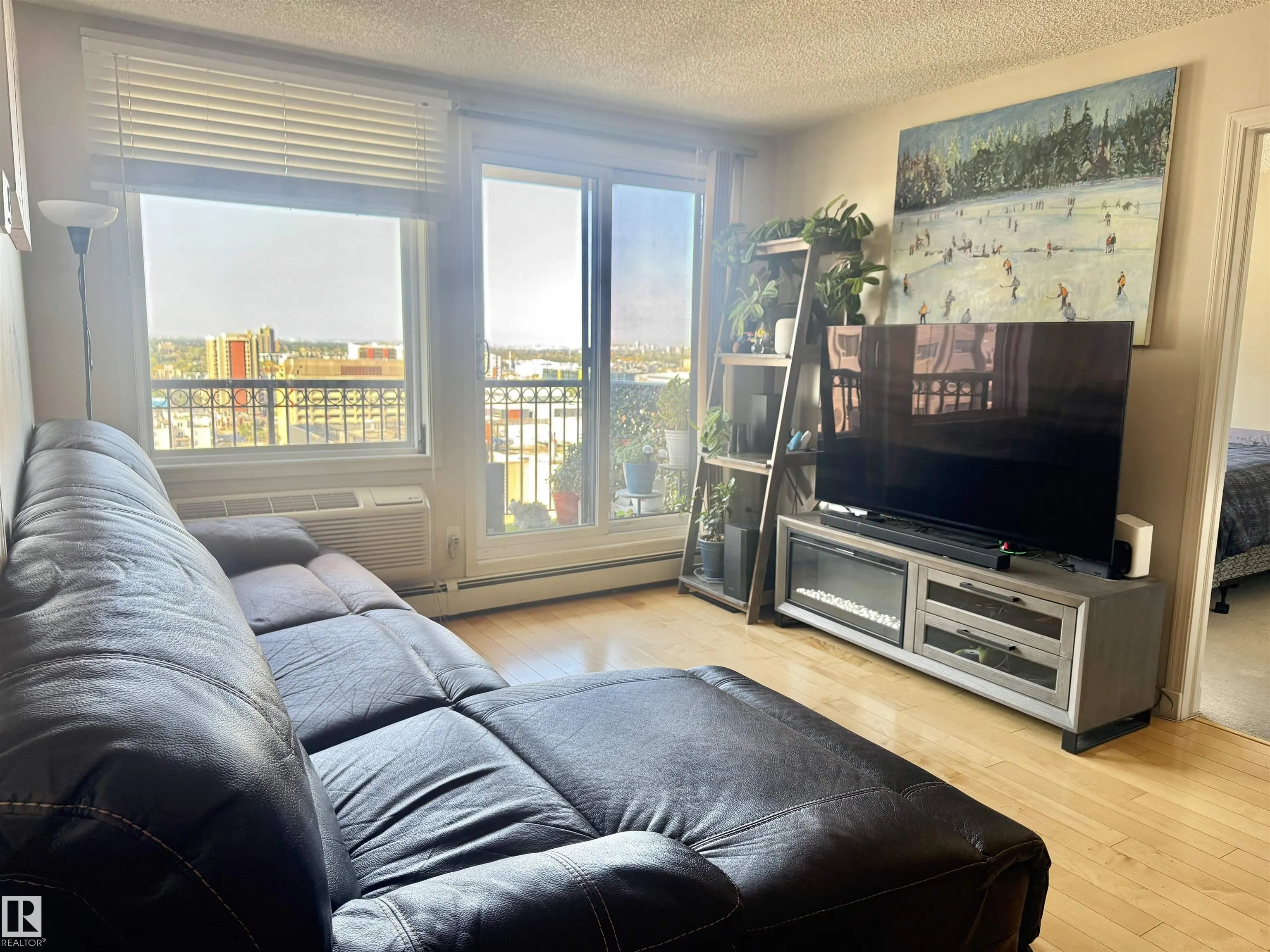 10180 104 Street
