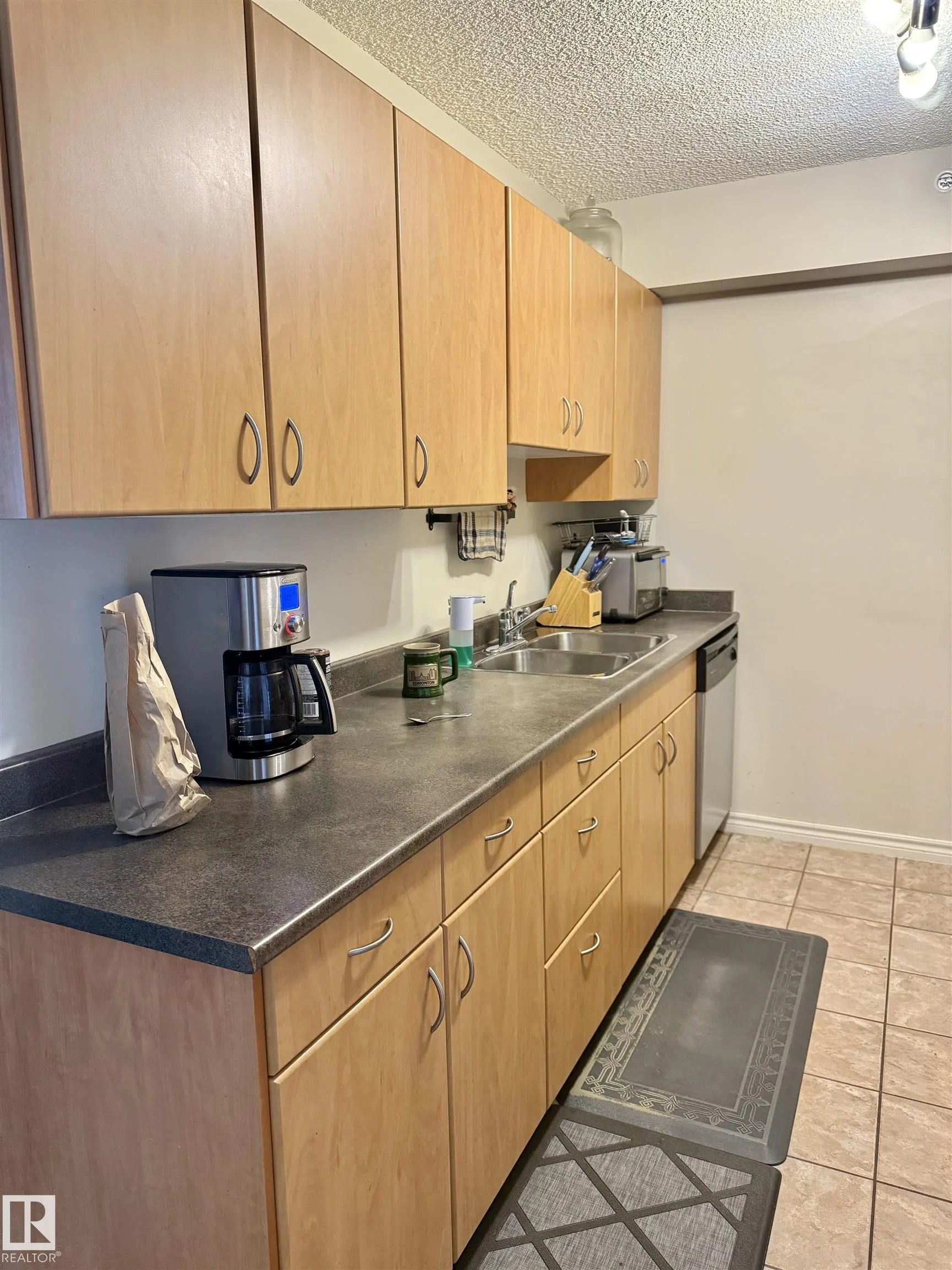 10180 104 Street