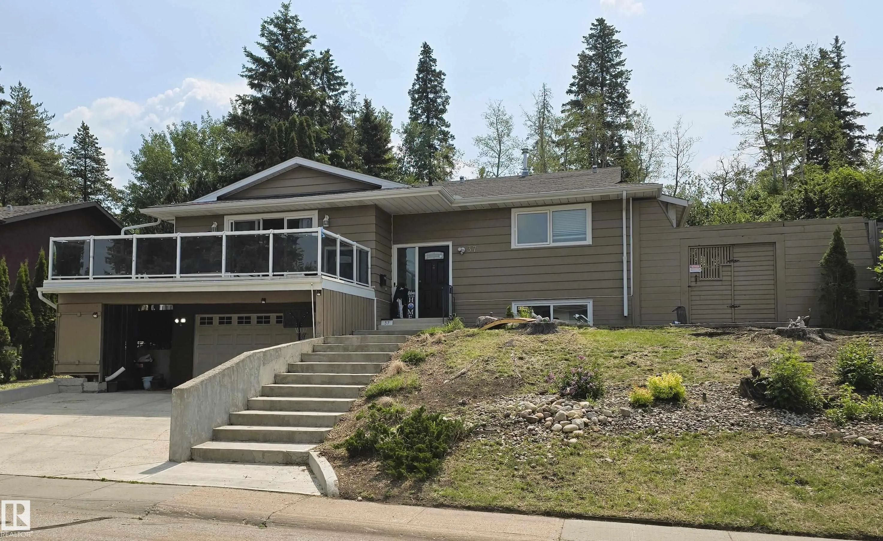 37 MANCHESTER Drive