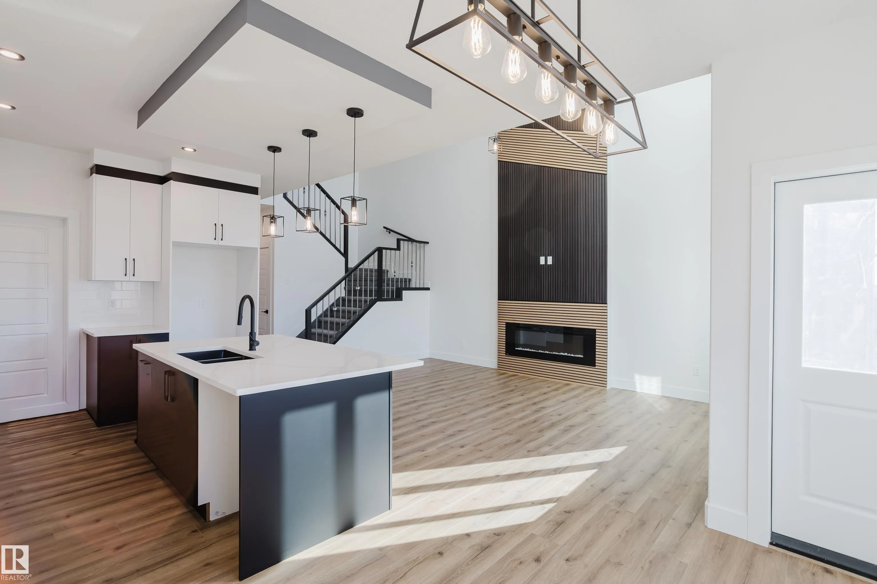 282 Munn Way