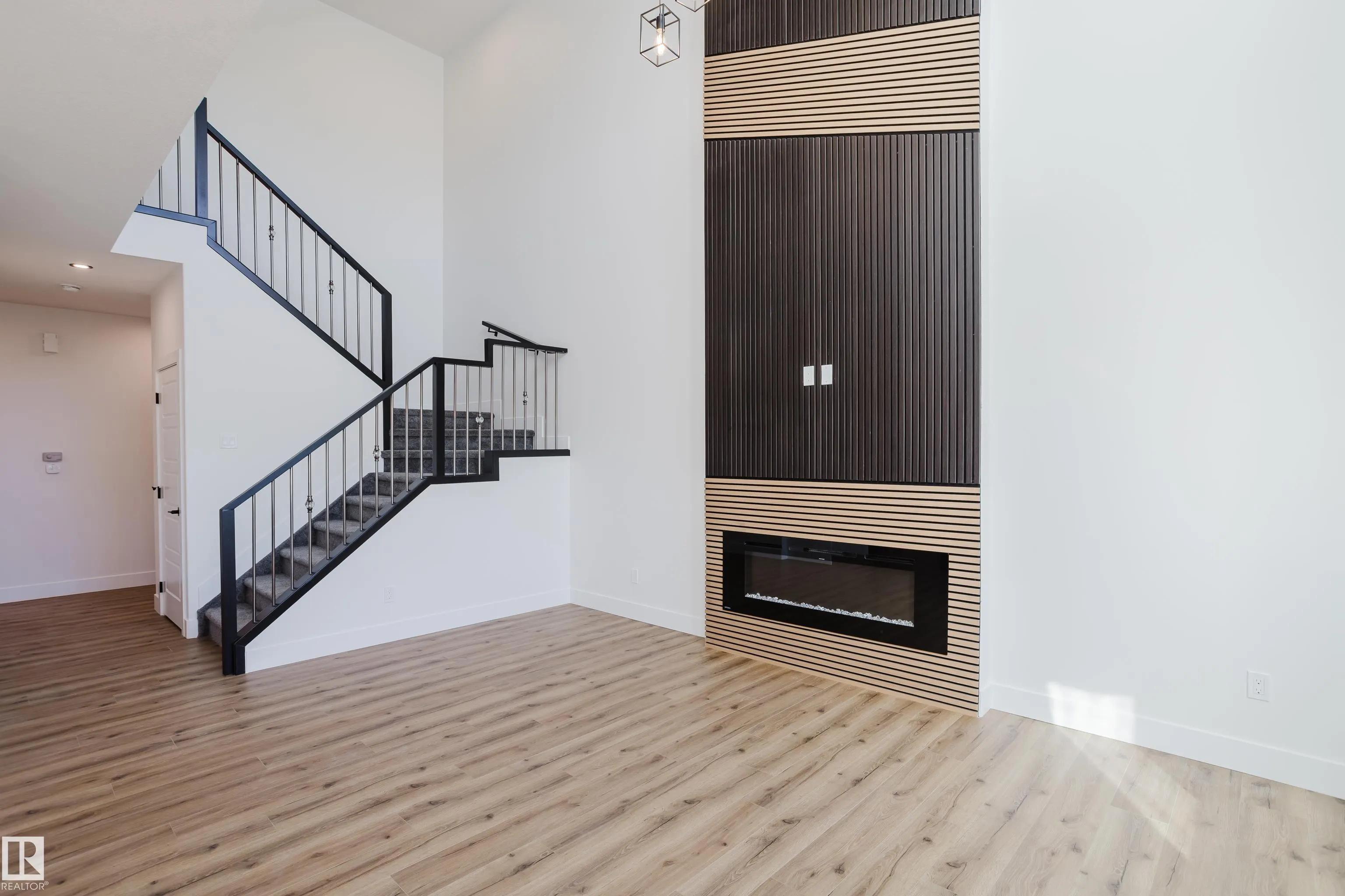 282 Munn Way