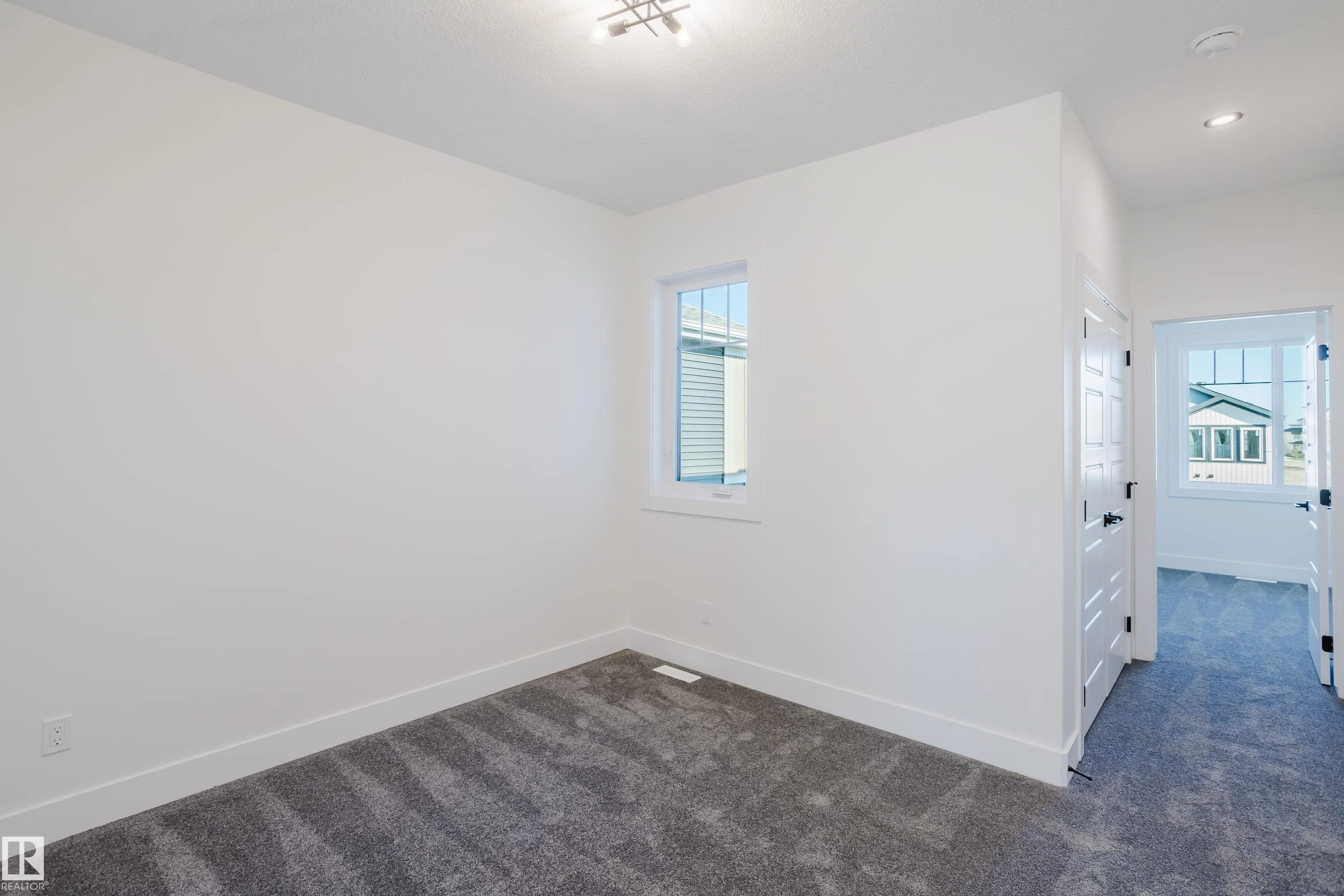 282 Munn Way