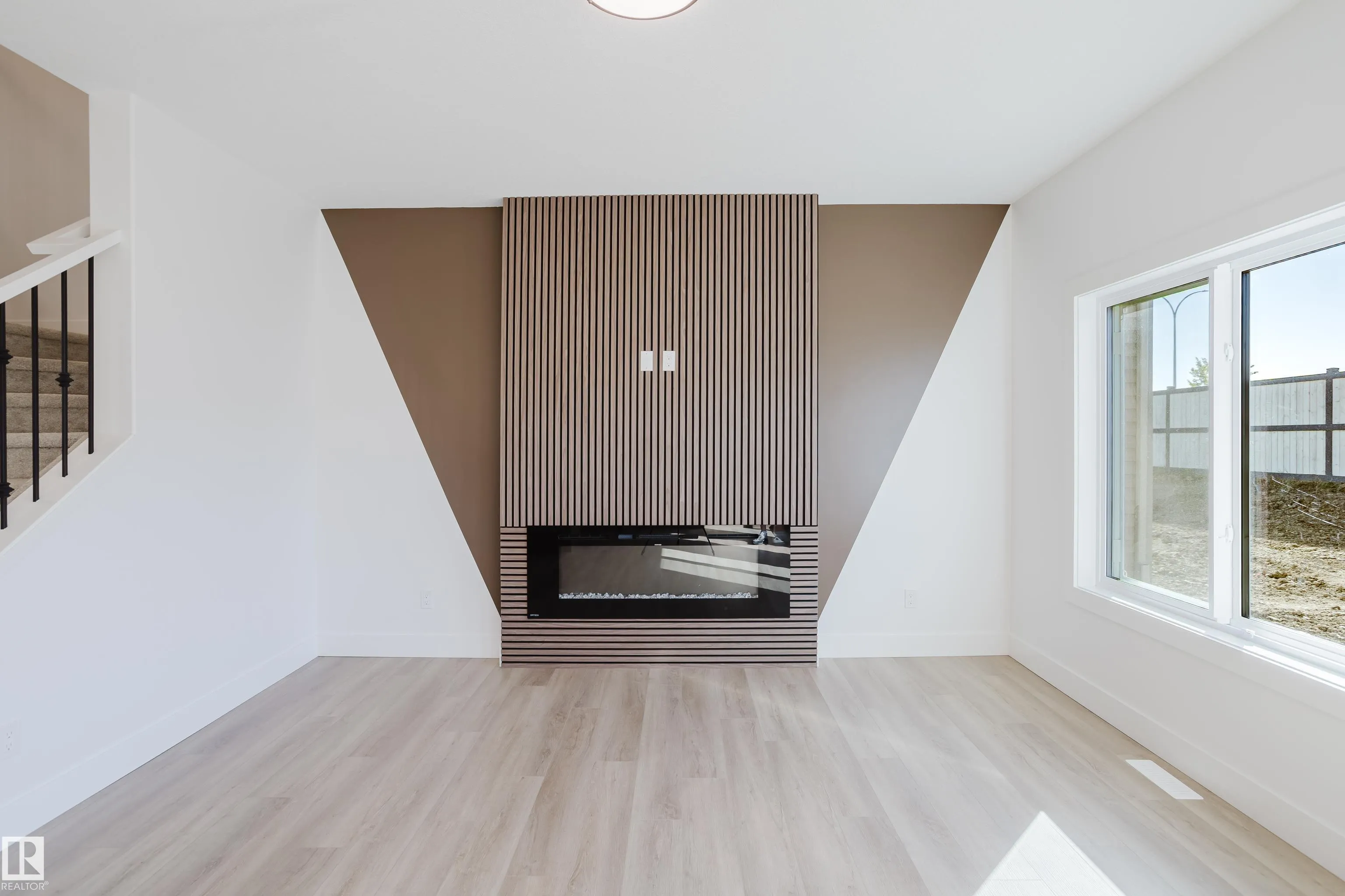 284 Munn Way